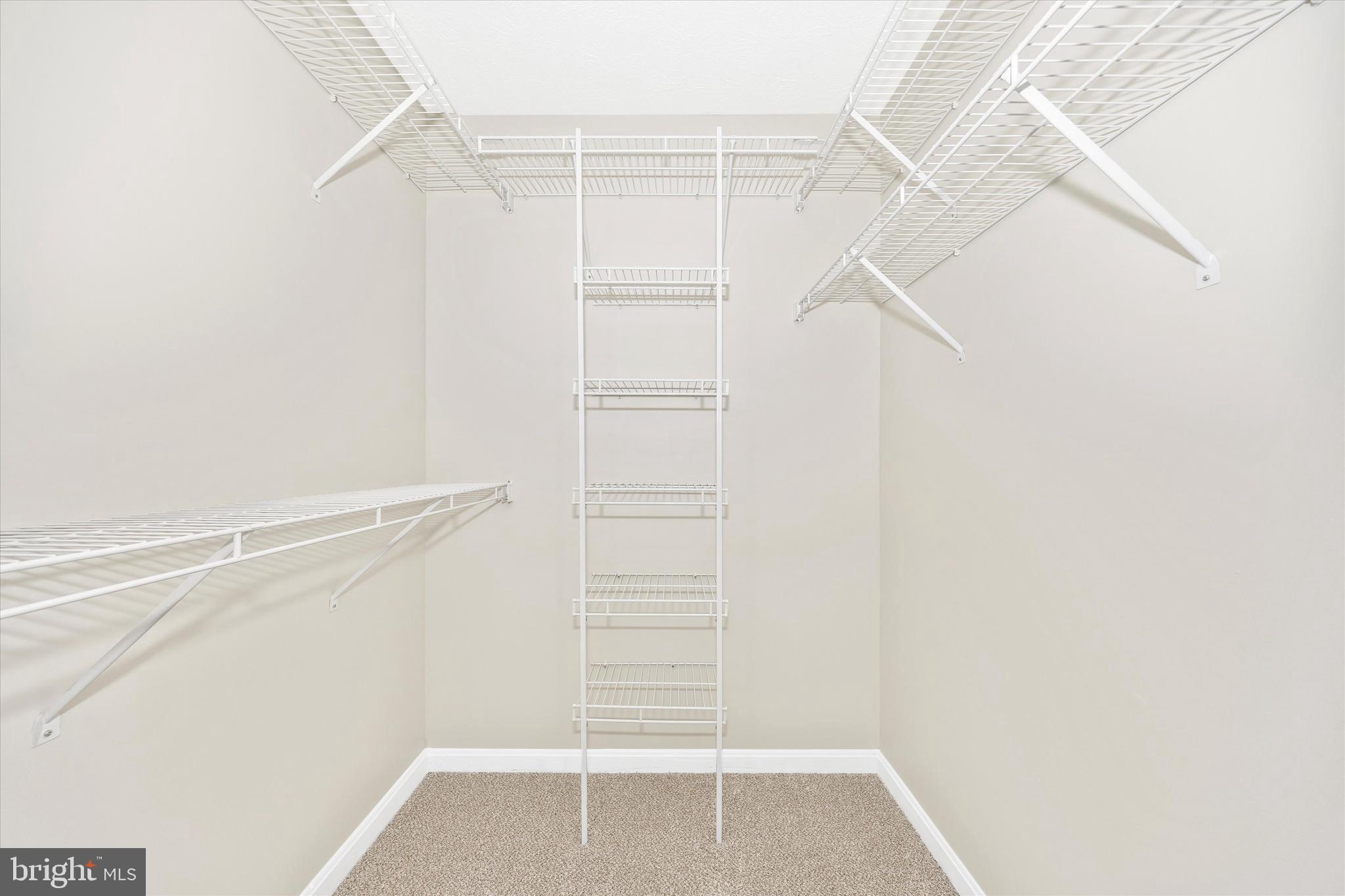 AVONDALE CONDOMINIUM - Residential