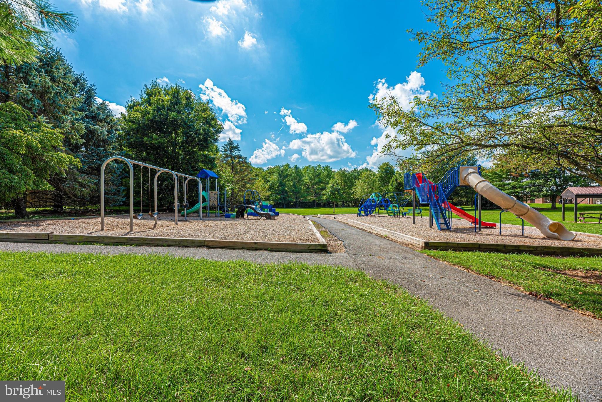 AVONDALE CONDOMINIUM - Residential