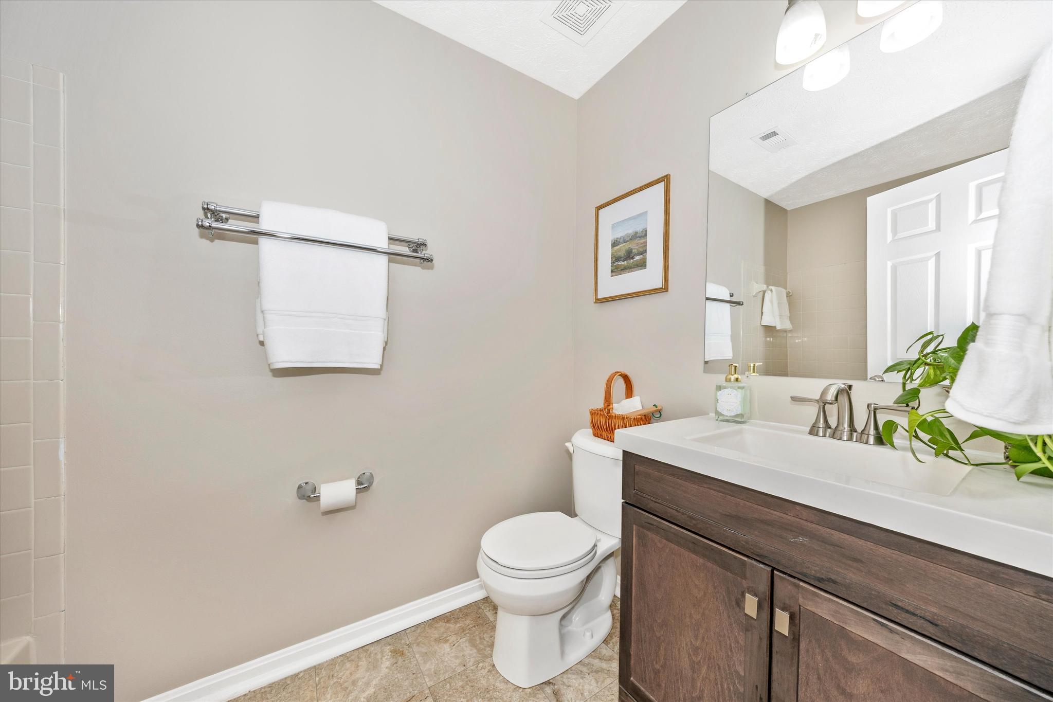 AVONDALE CONDOMINIUM - Residential