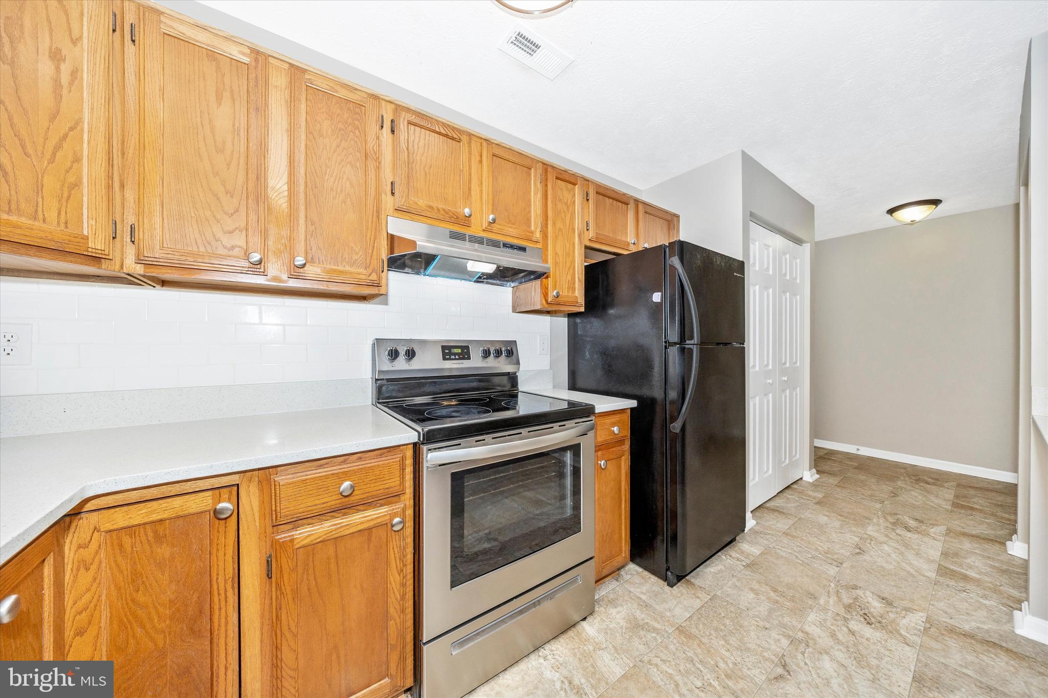 AVONDALE CONDOMINIUM - Residential