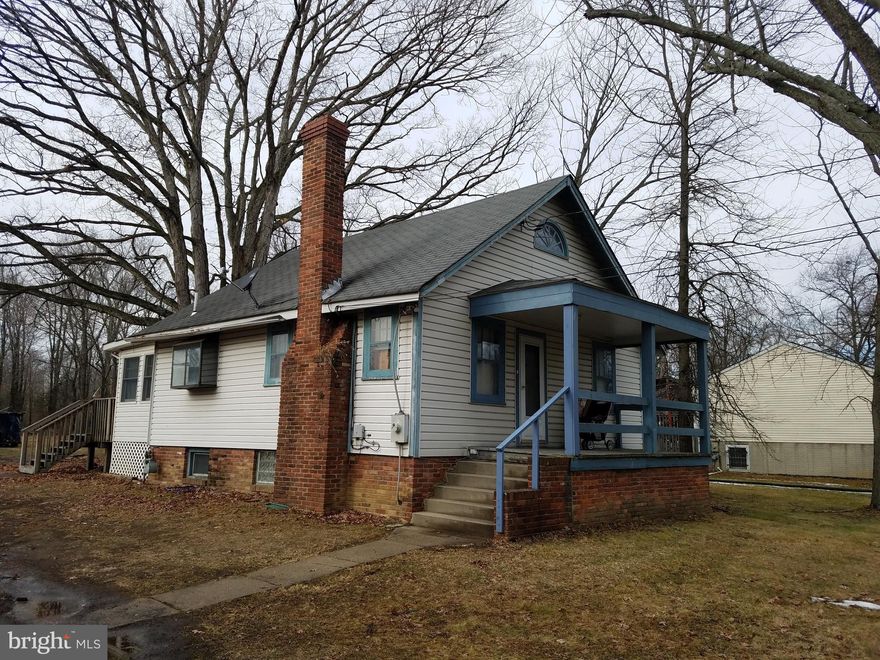 Well loved Cape Cod w/ two garages on almost three quarters of an acre. Just minutes from National Harbor, Woodrow Wilson Bridge and our Nation's Capitol. This home will generate all kinds of interest from first time home buyers to fixer uppers to a buyer who would like a tear down and build their dream home. Easy to show!