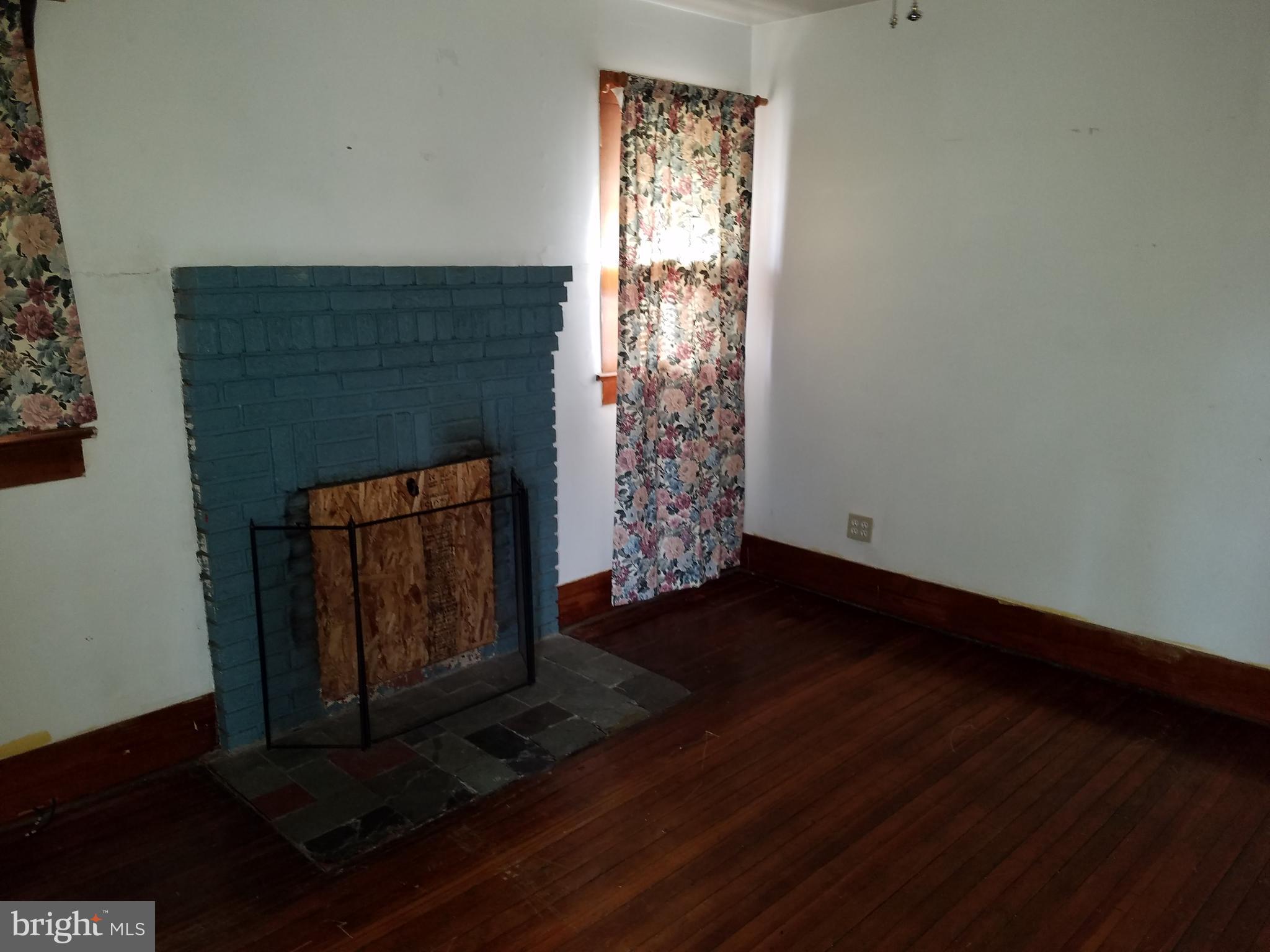 BIRD LAWN - Residential