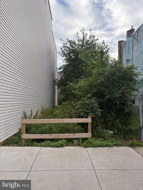 Vacant Land For Sale - 2422 Ridge Avenue<br/> Philadelphia County, PHILADELPHIA, PA 19121