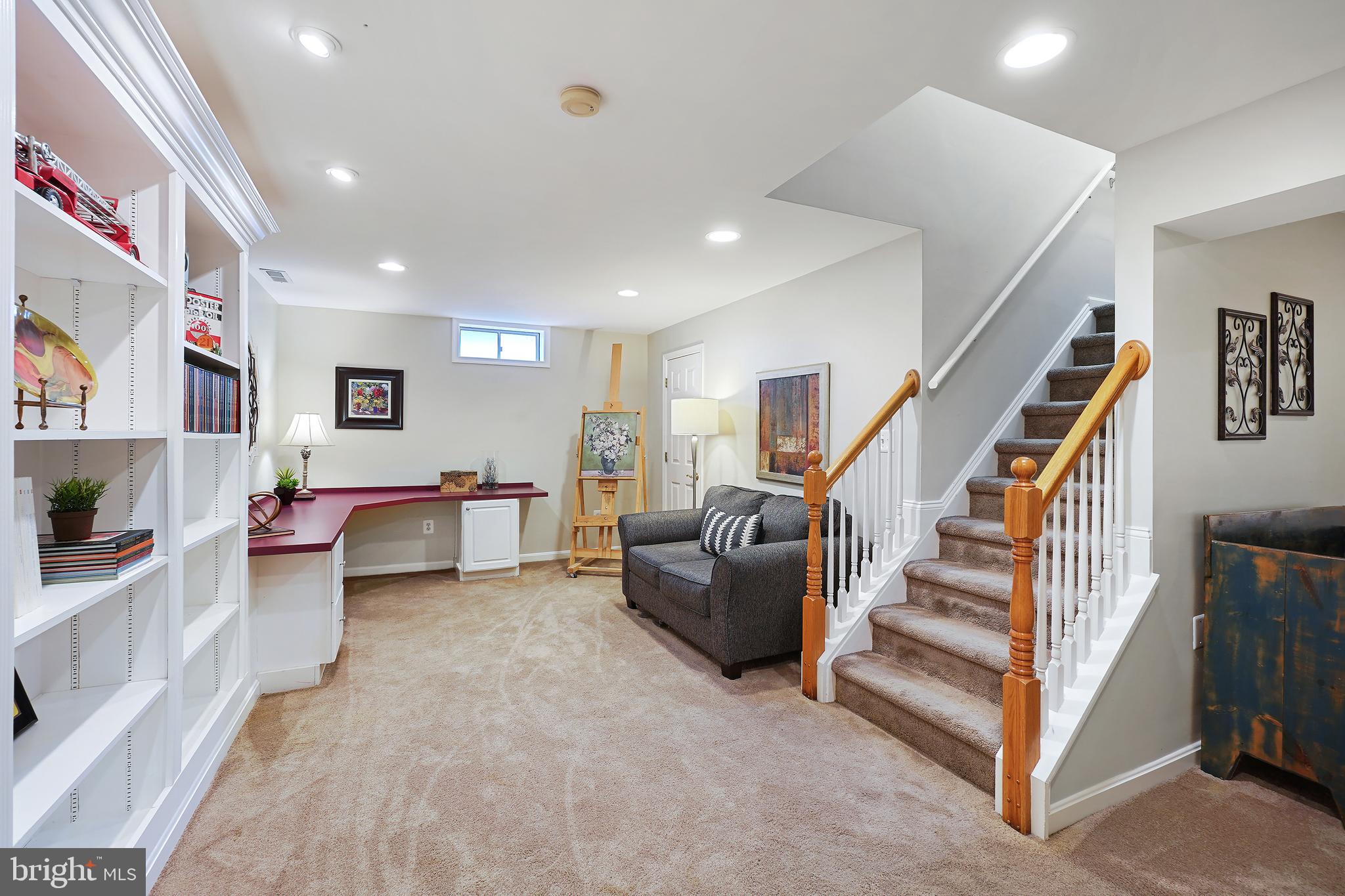 POTOMAC LAKES - Residential