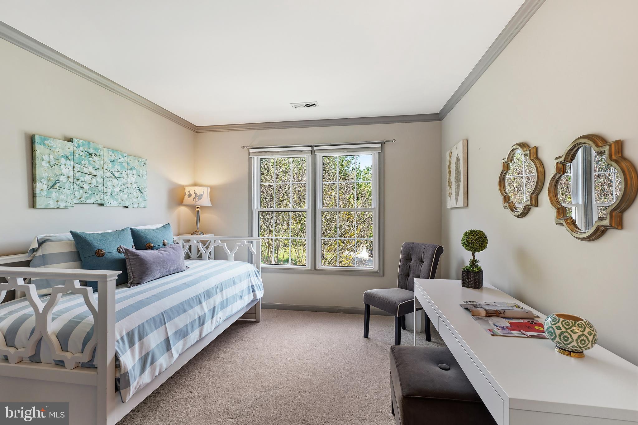 POTOMAC LAKES - Residential
