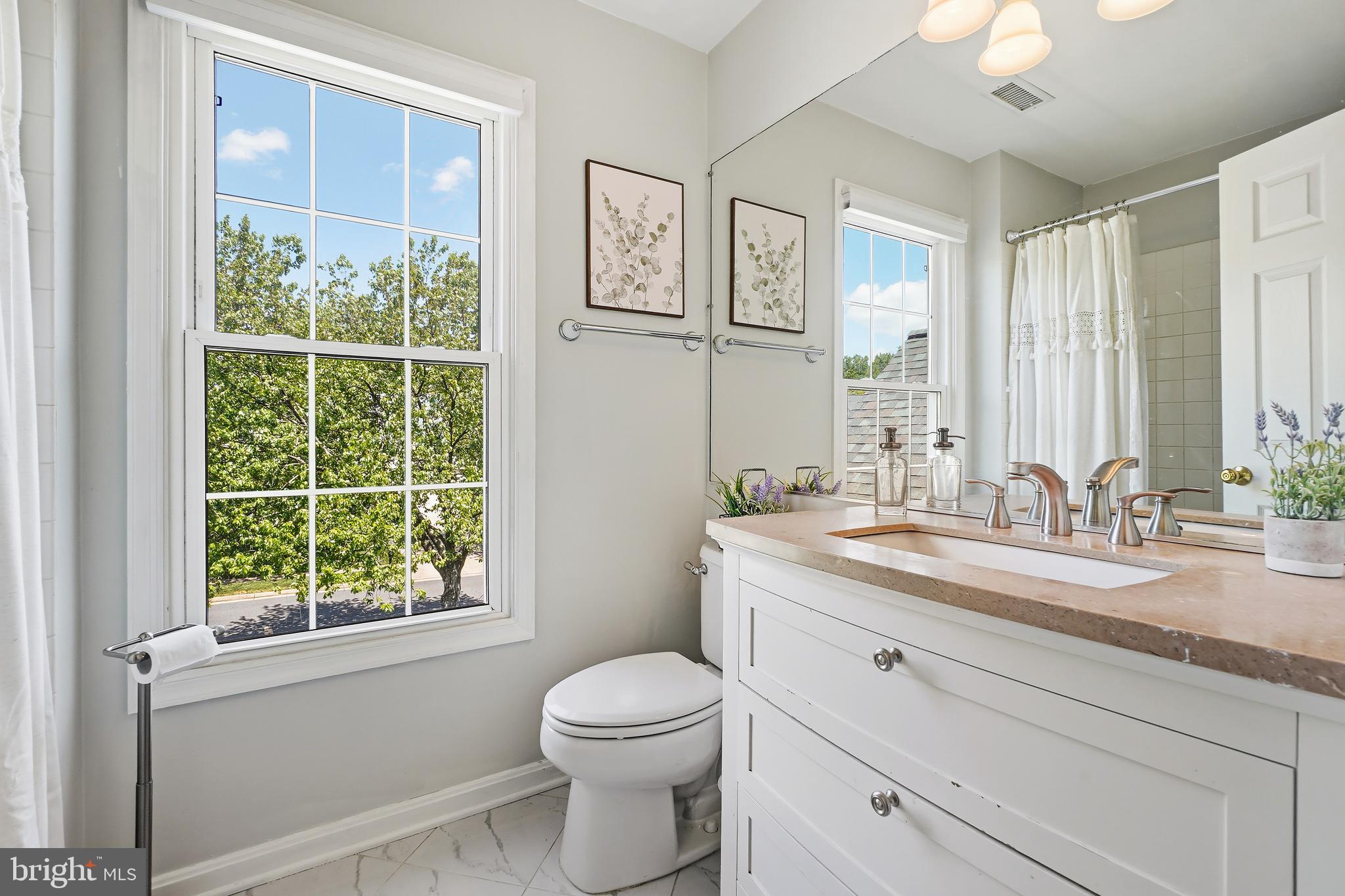POTOMAC LAKES - Residential