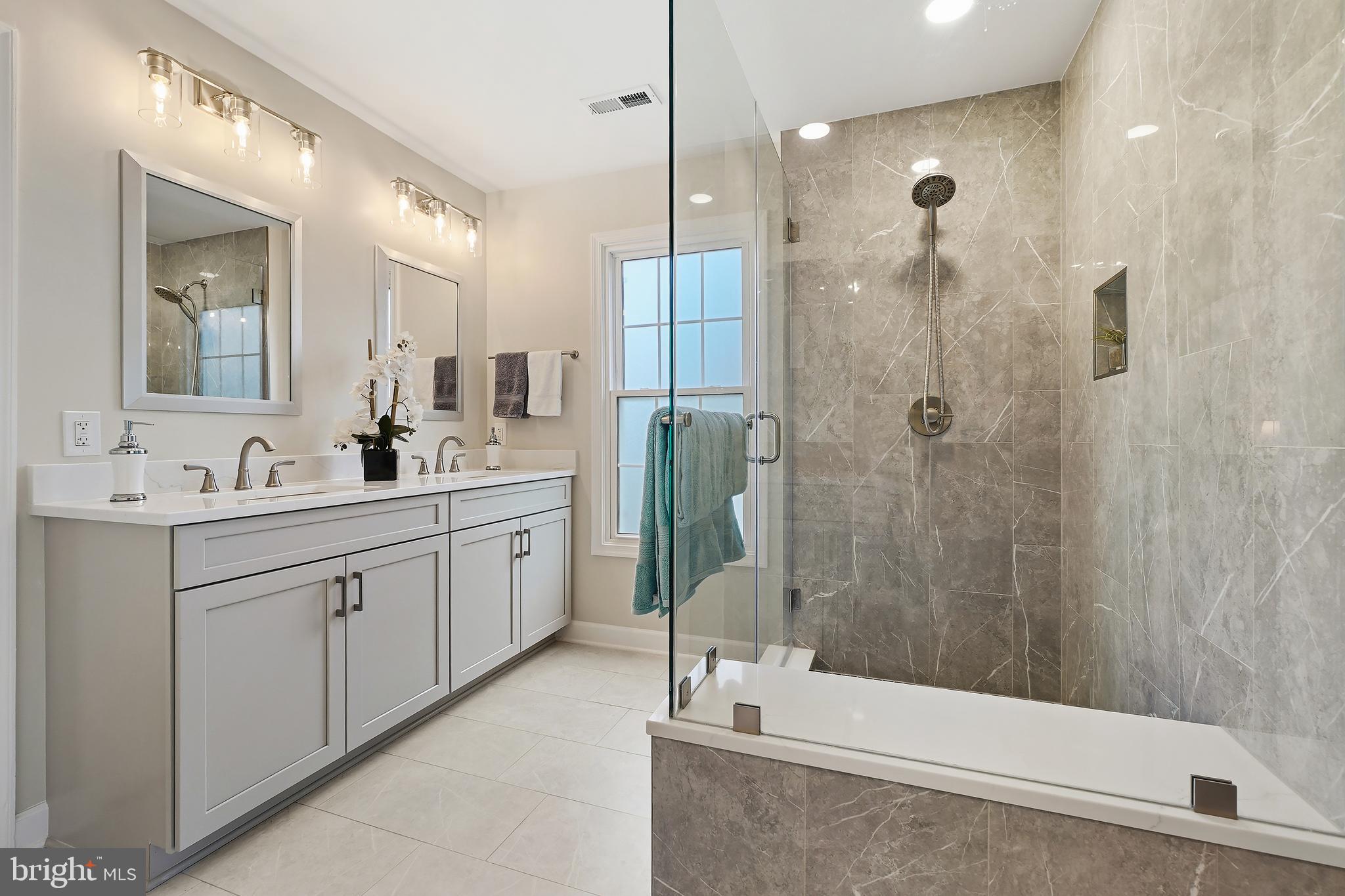 POTOMAC LAKES - Residential