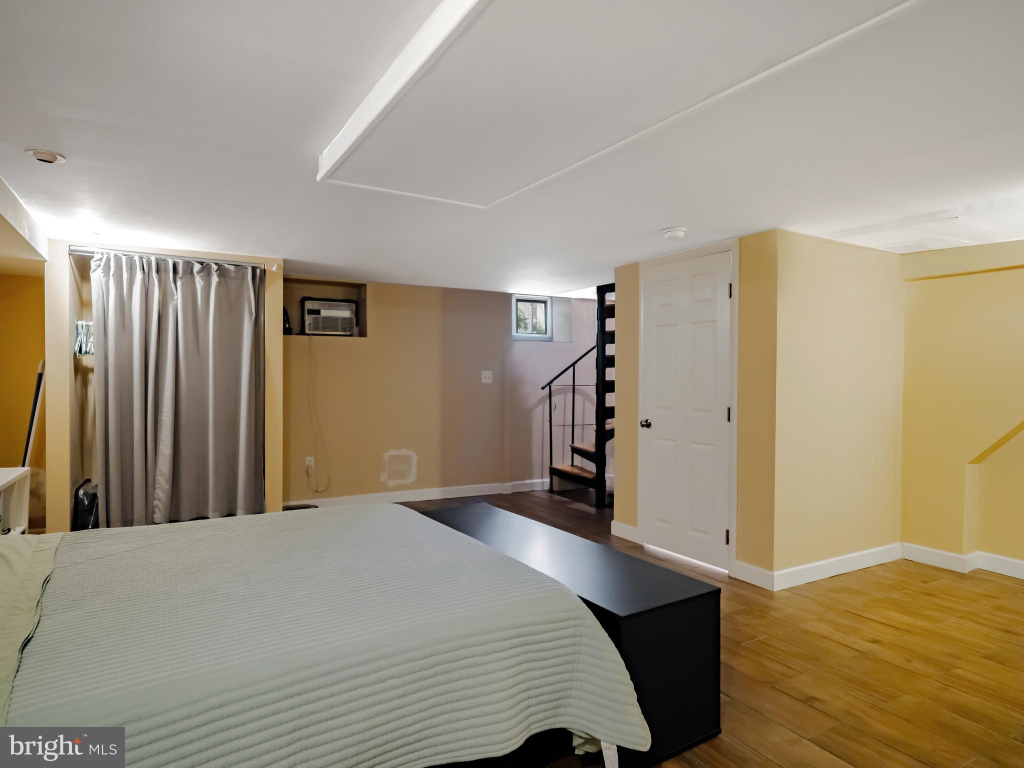 WASHINGTON SQ WEST - Residential