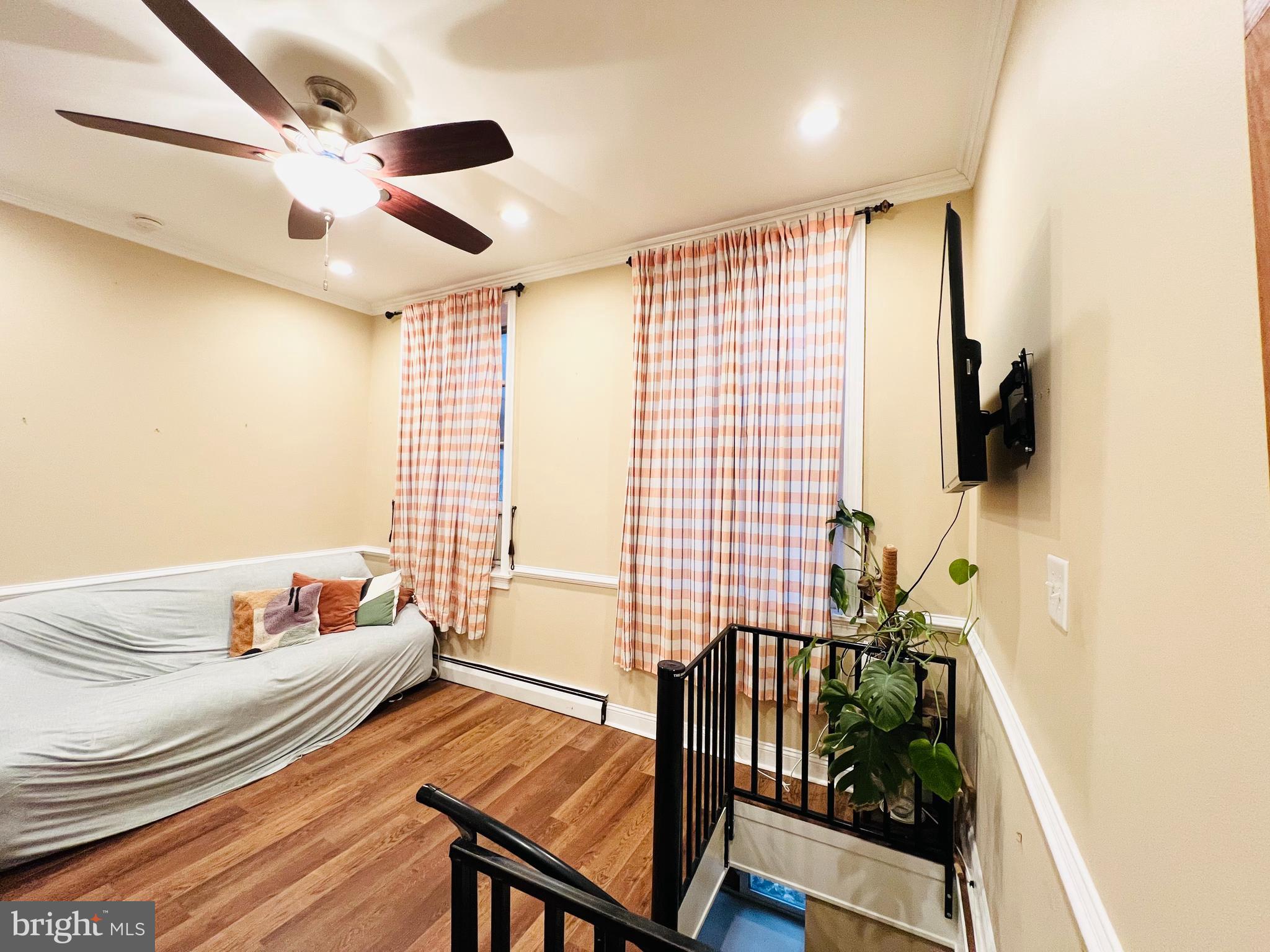 WASHINGTON SQ WEST - Residential