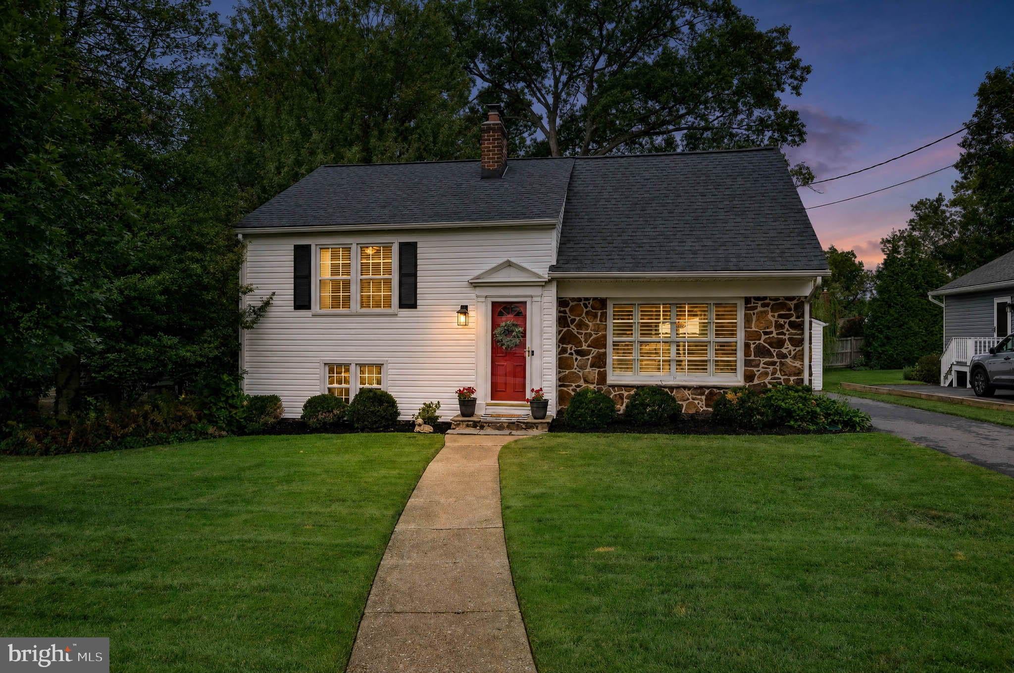 2116 ARLONNE DRIVE