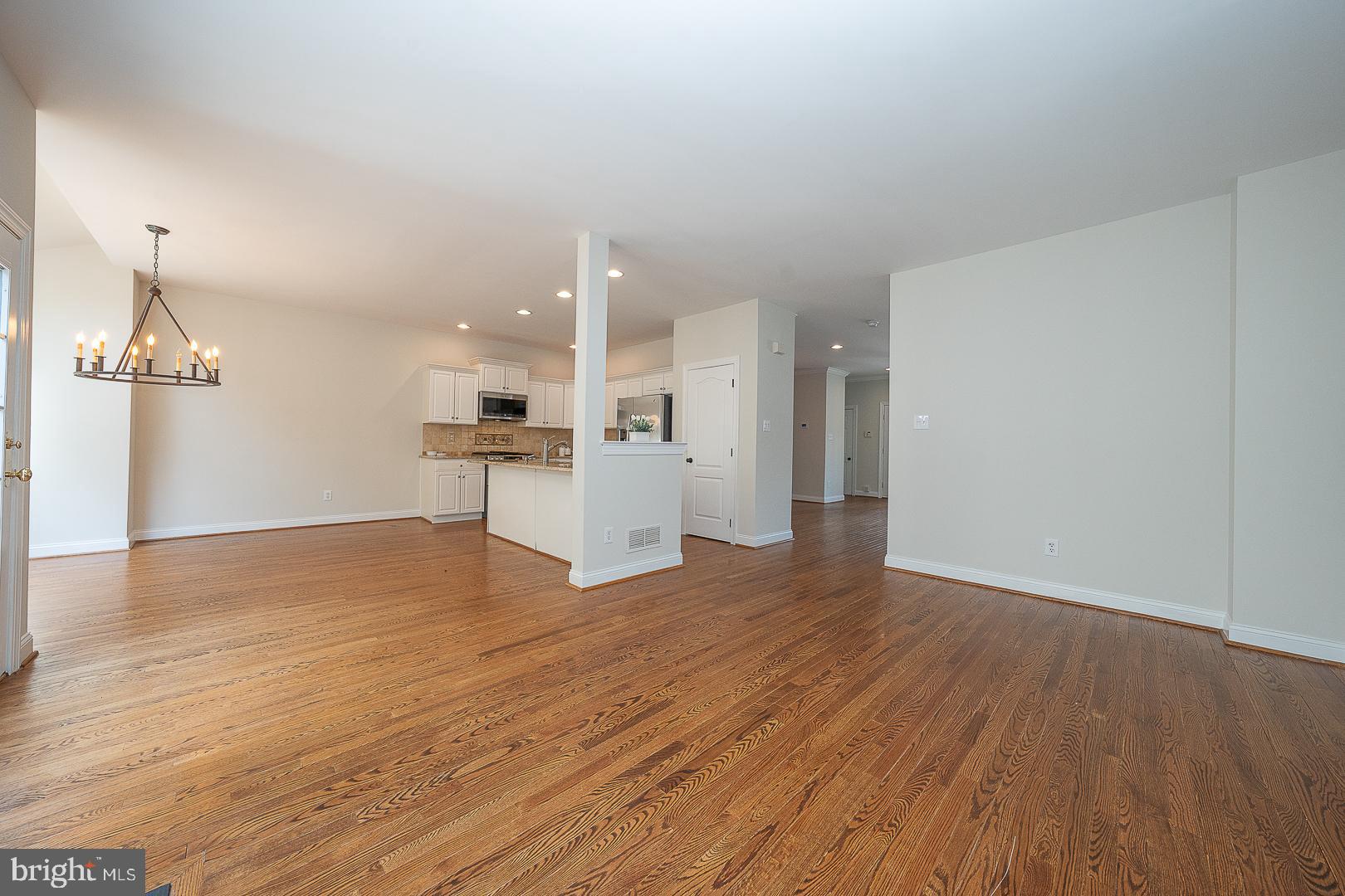 DAYLESFORD LAKE - Residential