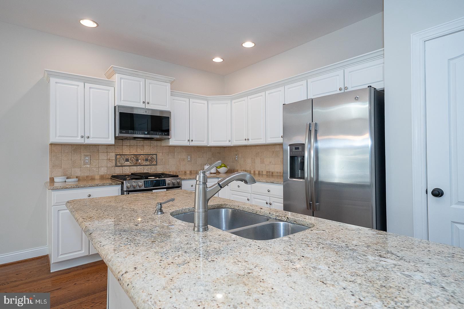 DAYLESFORD LAKE - Residential