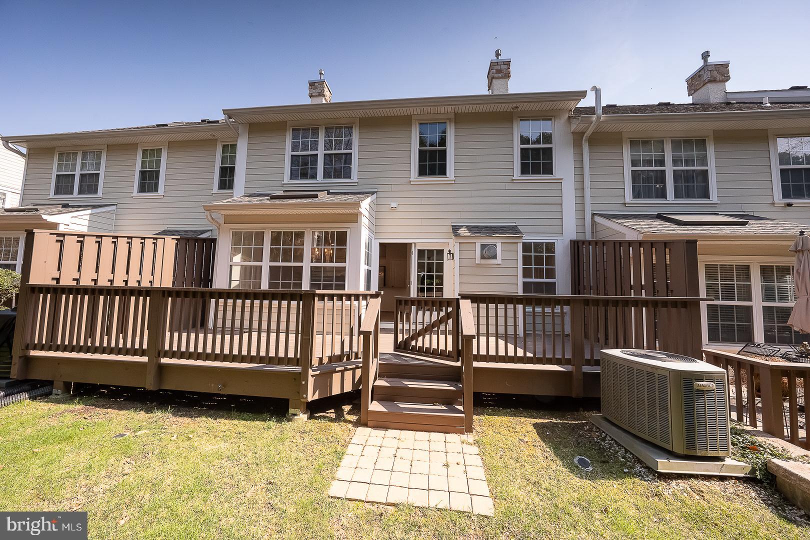 DAYLESFORD LAKE - Residential