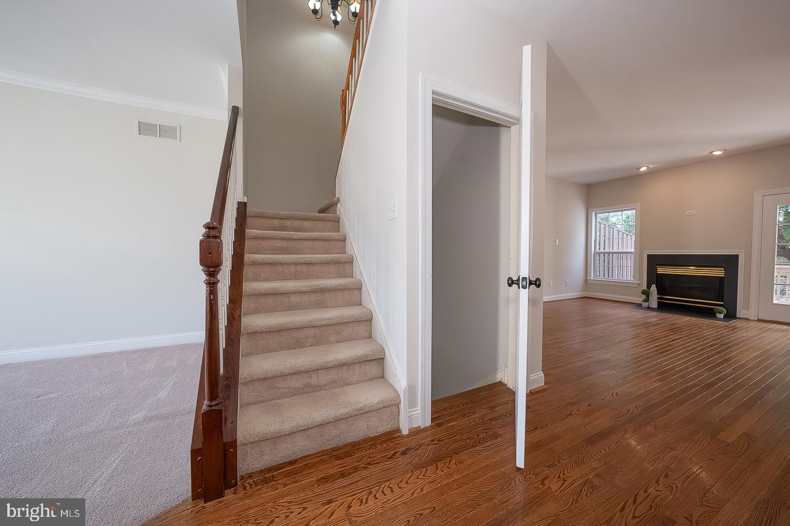 DAYLESFORD LAKE - Residential