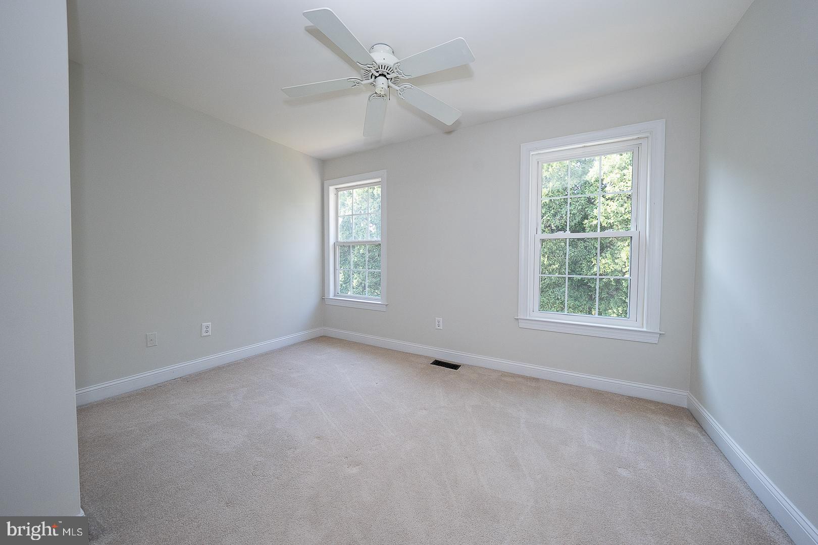 DAYLESFORD LAKE - Residential