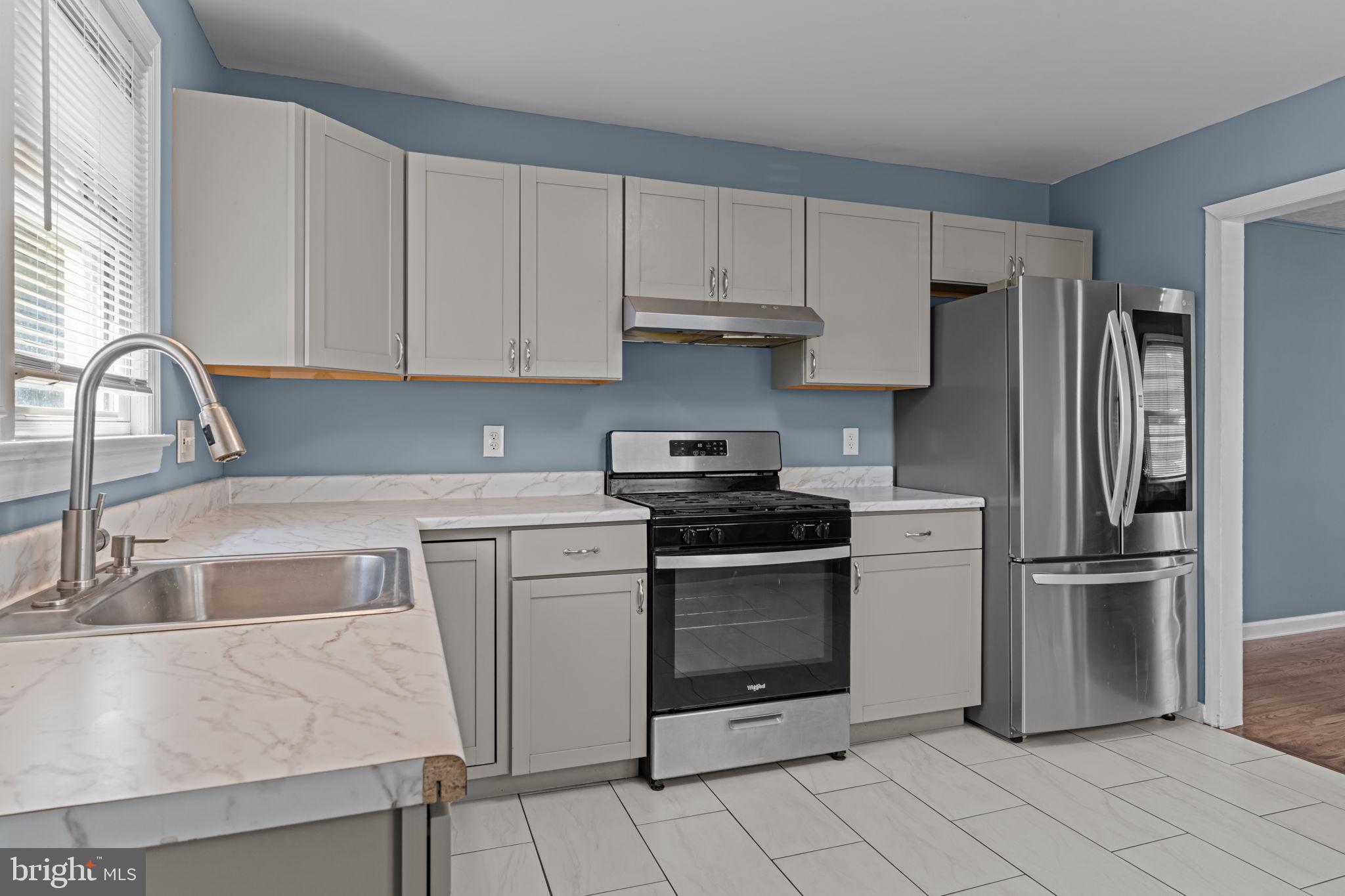 528 S FAIRVIEW STREET