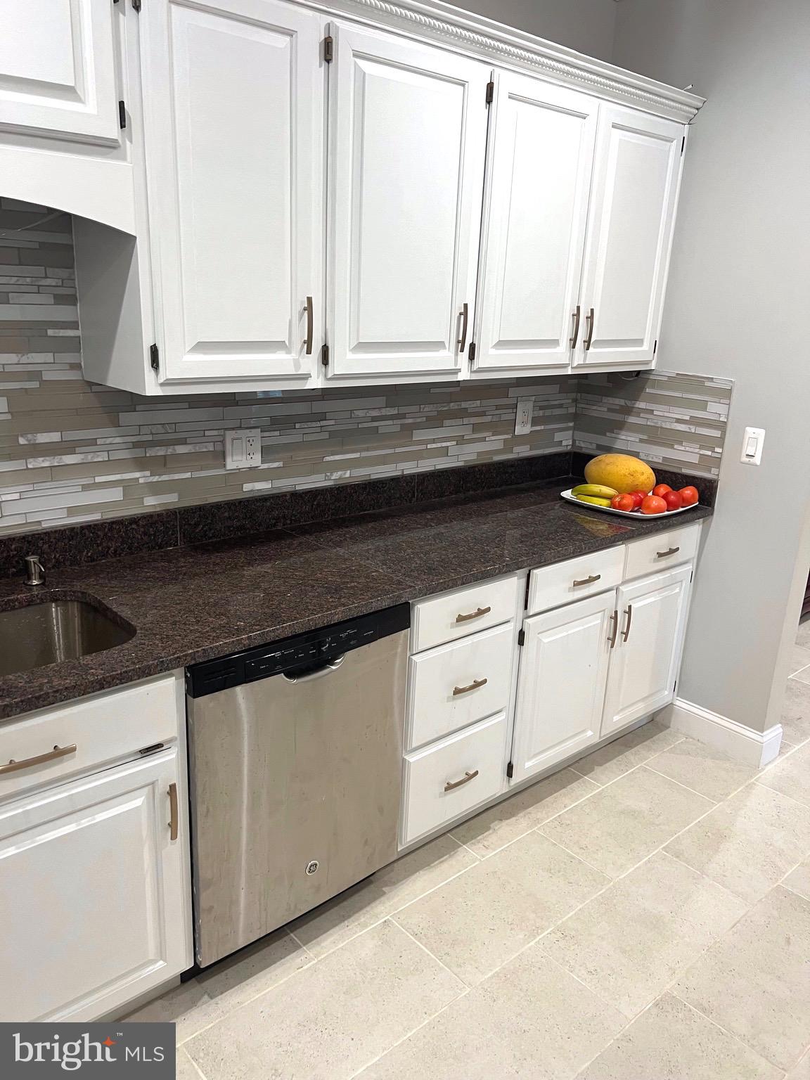 KEYSTONE ESTATES - Residential Lease