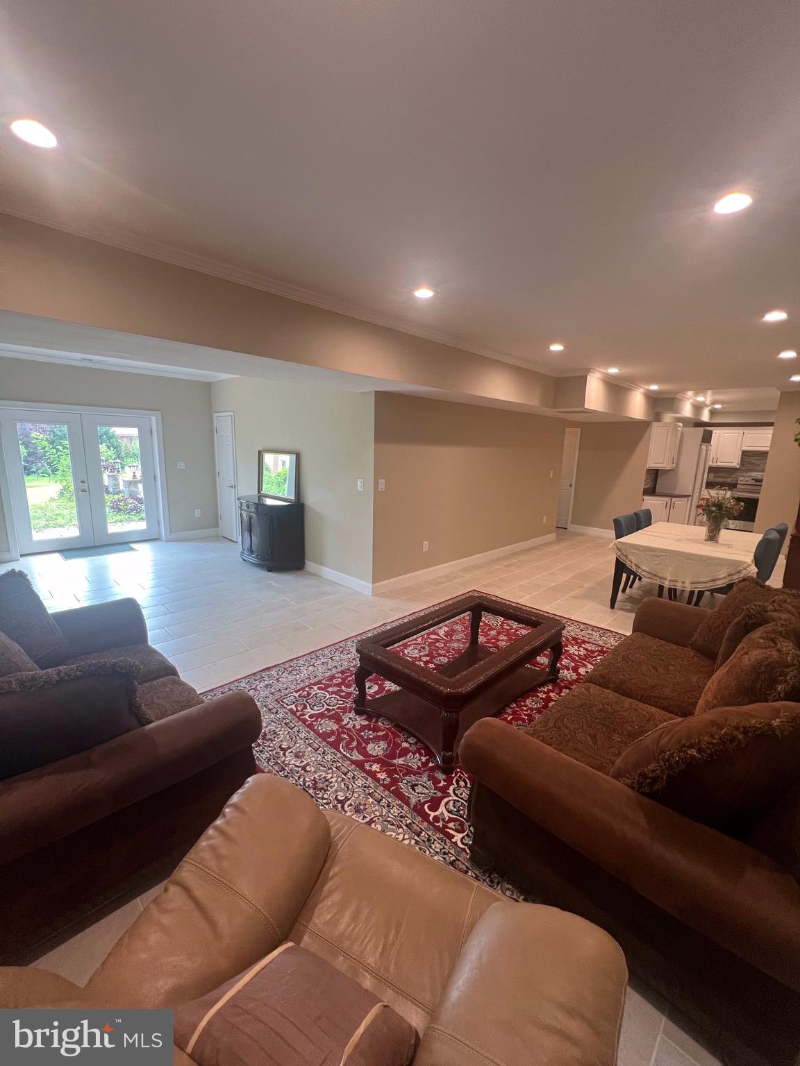 KEYSTONE ESTATES - Residential Lease