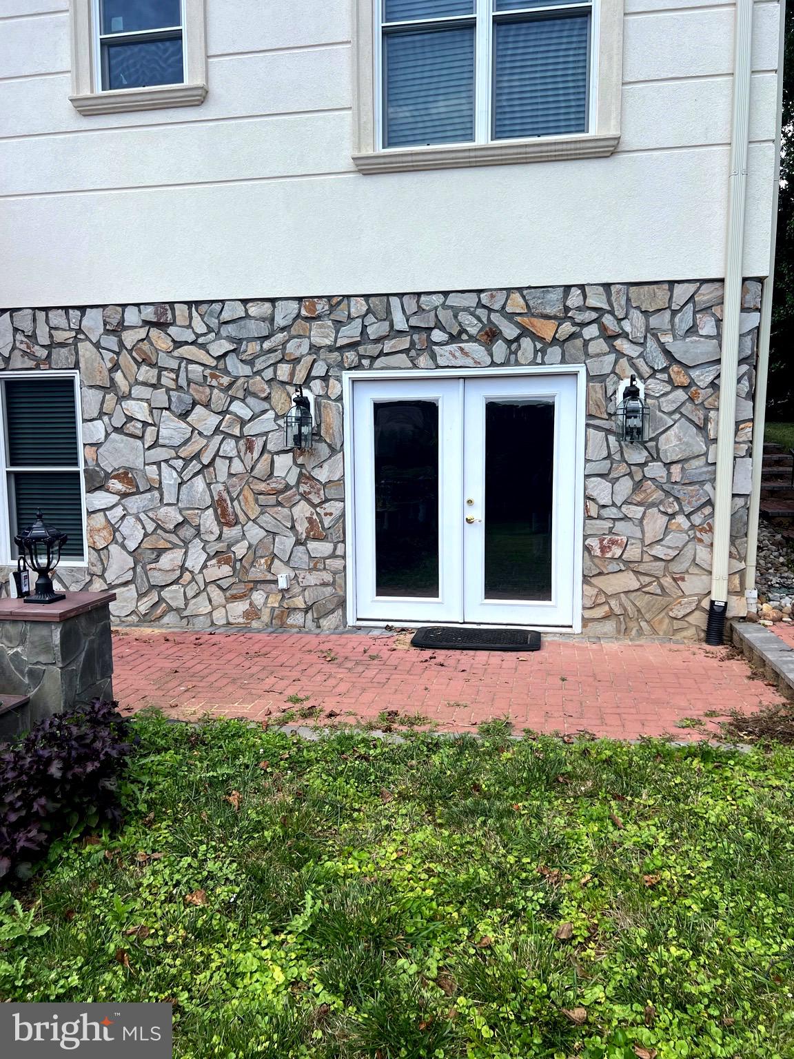 KEYSTONE ESTATES - Residential Lease