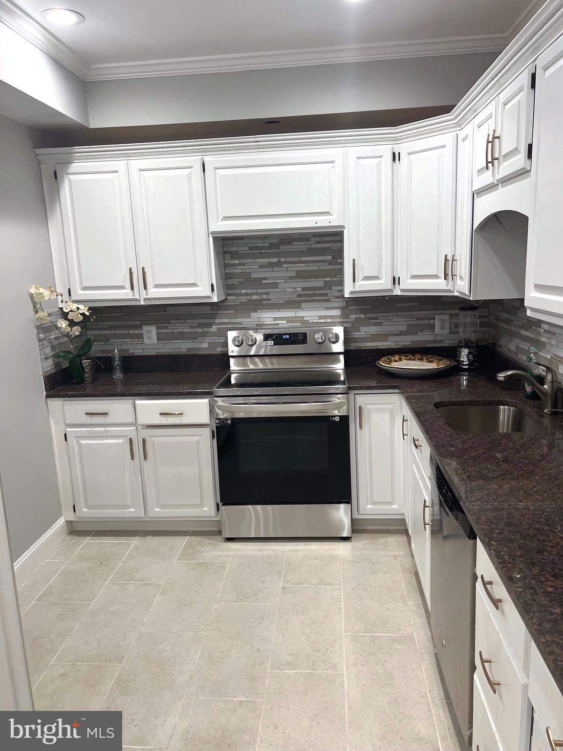 KEYSTONE ESTATES - Residential Lease