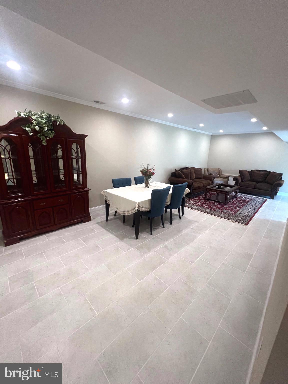 KEYSTONE ESTATES - Residential Lease