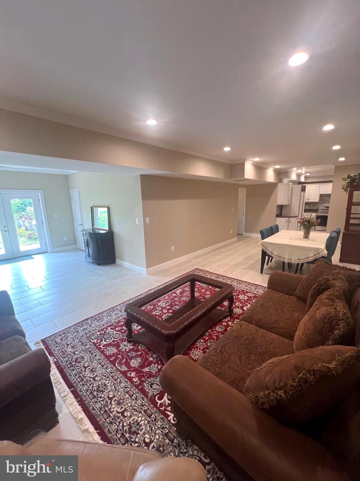 KEYSTONE ESTATES - Residential Lease