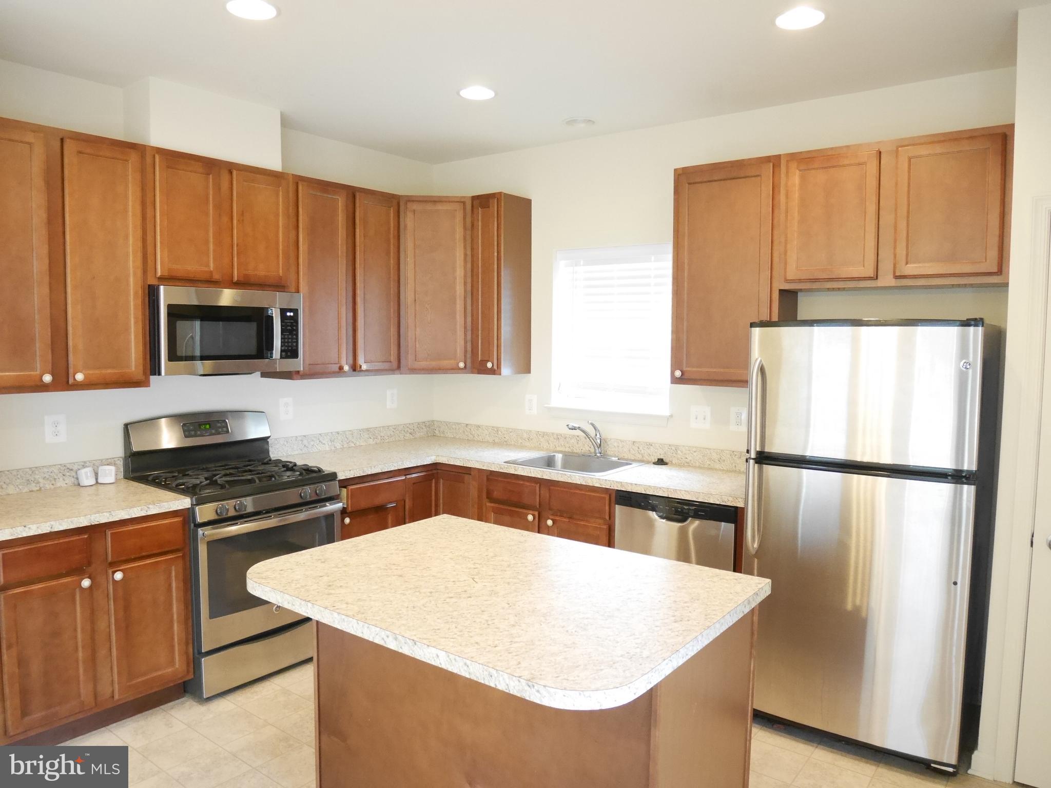 RENAISSANCE SQUARE - Residential