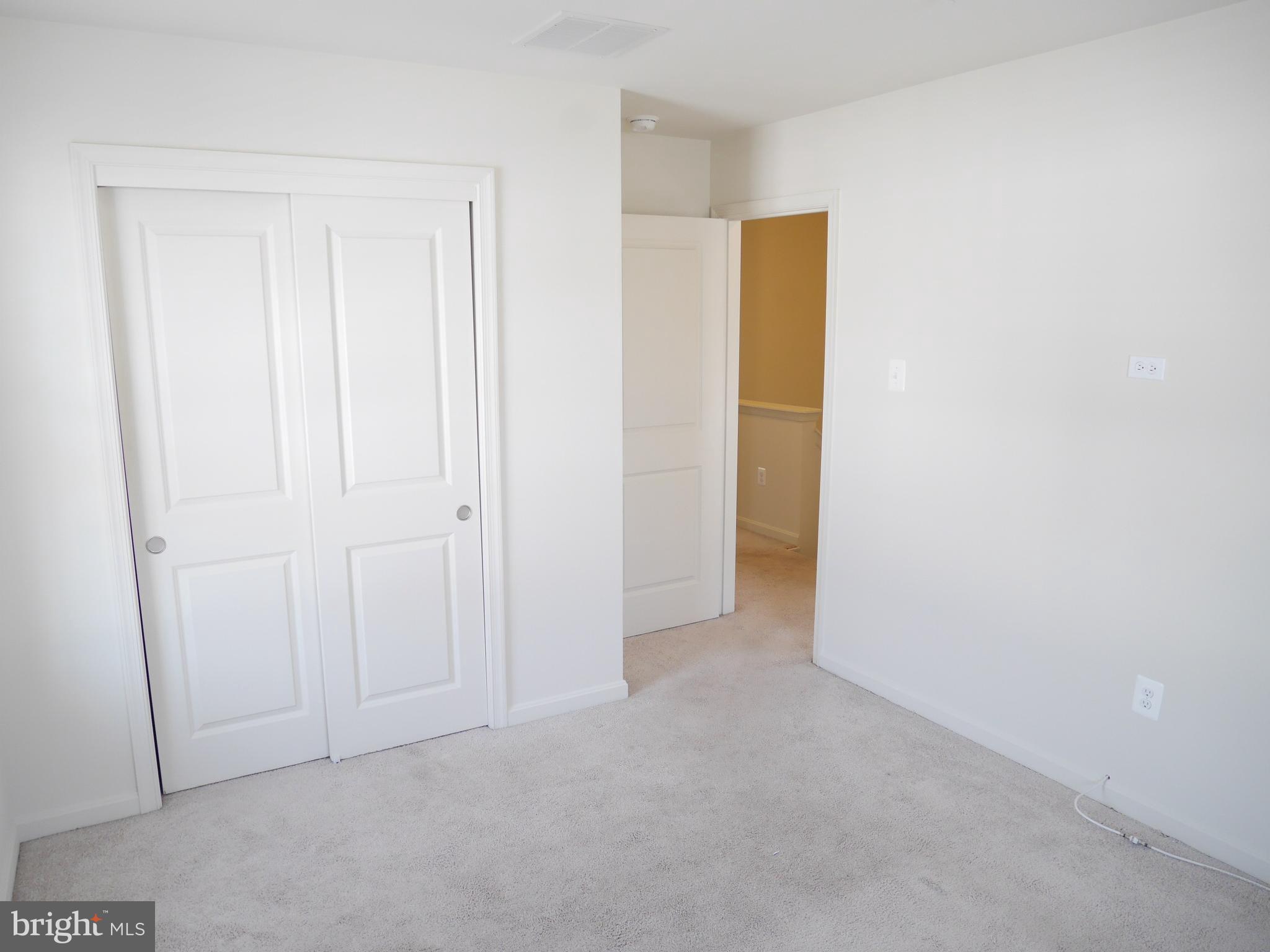 RENAISSANCE SQUARE - Residential