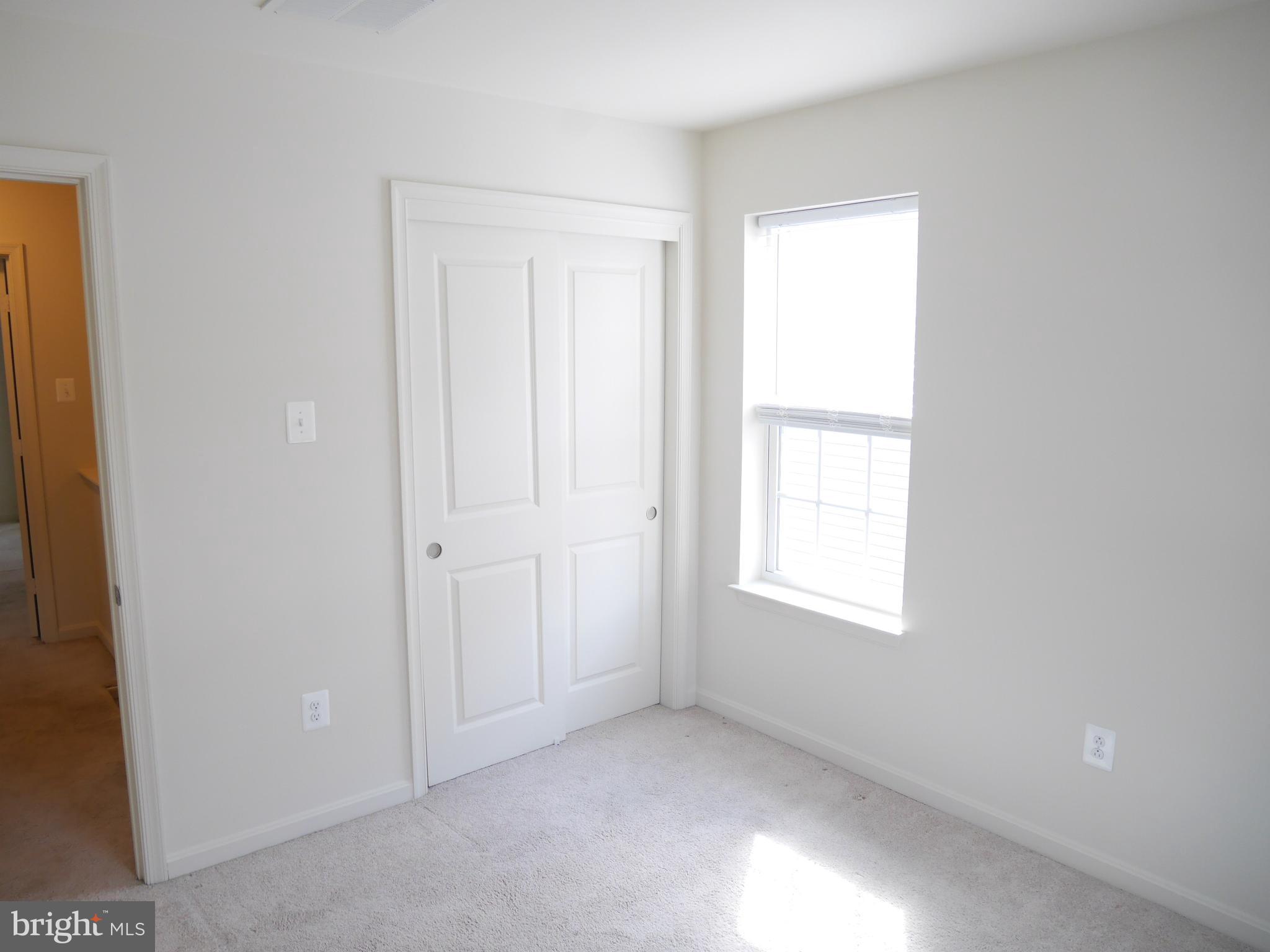 RENAISSANCE SQUARE - Residential