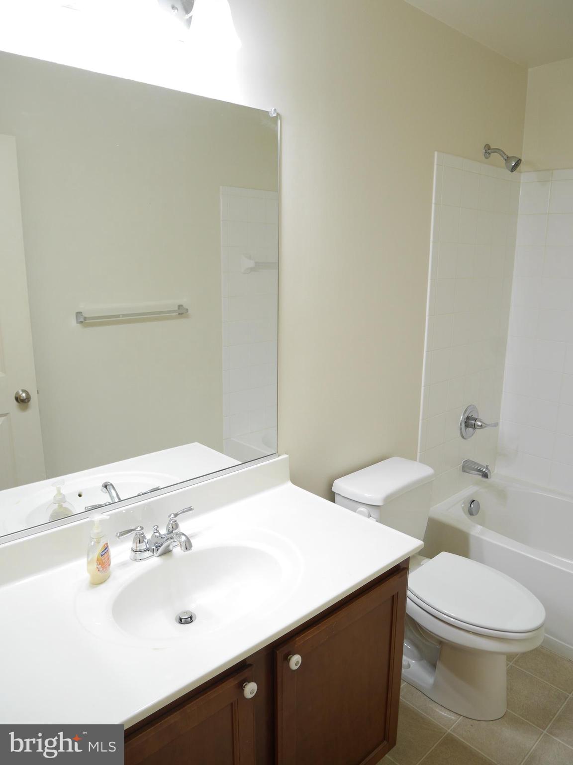 RENAISSANCE SQUARE - Residential