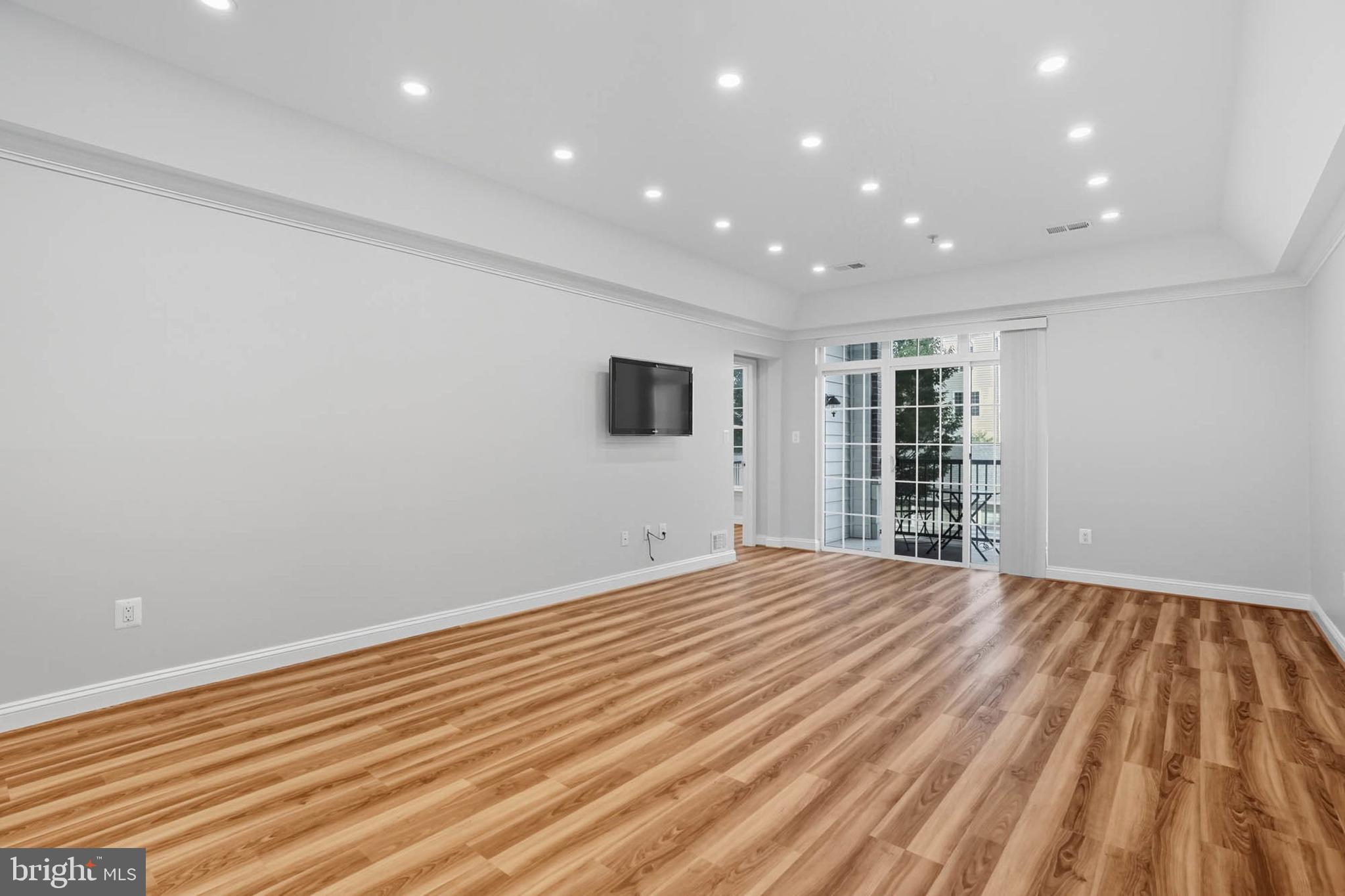 RIVER HILL - Residential Lease