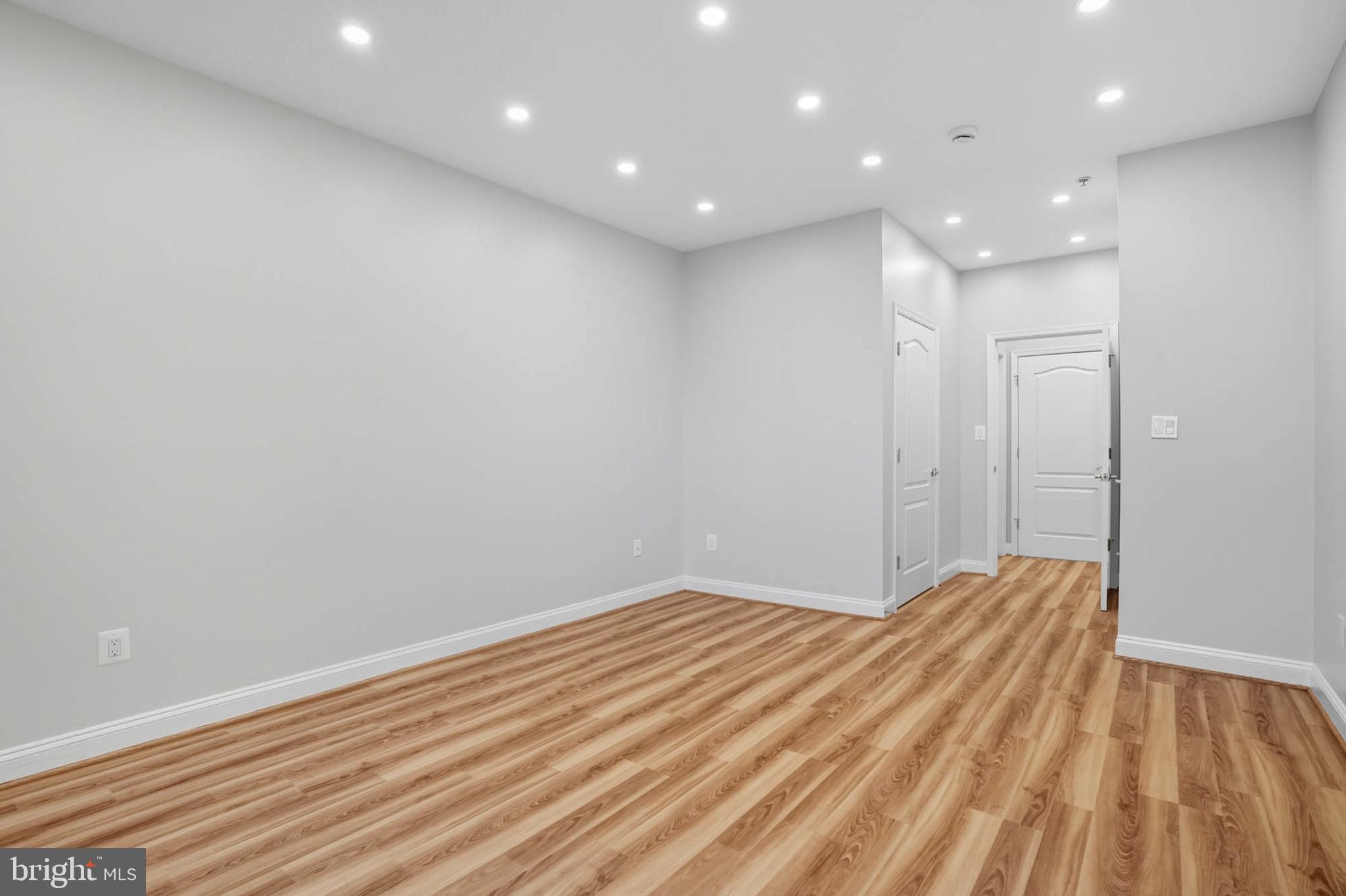 RIVER HILL - Residential Lease