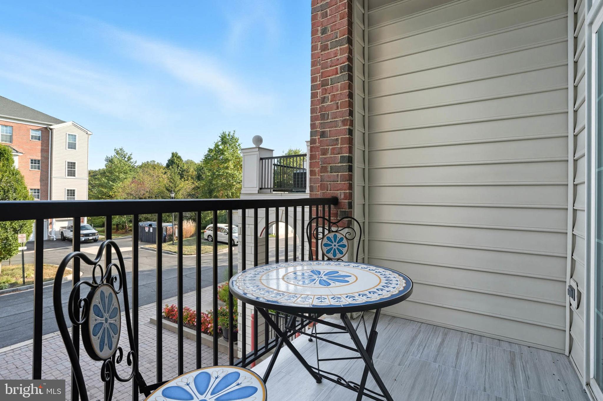 RIVER HILL - Residential Lease