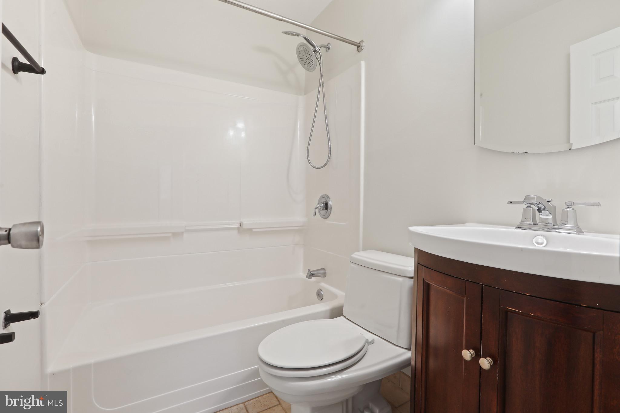 CEDARHURST - Residential Lease