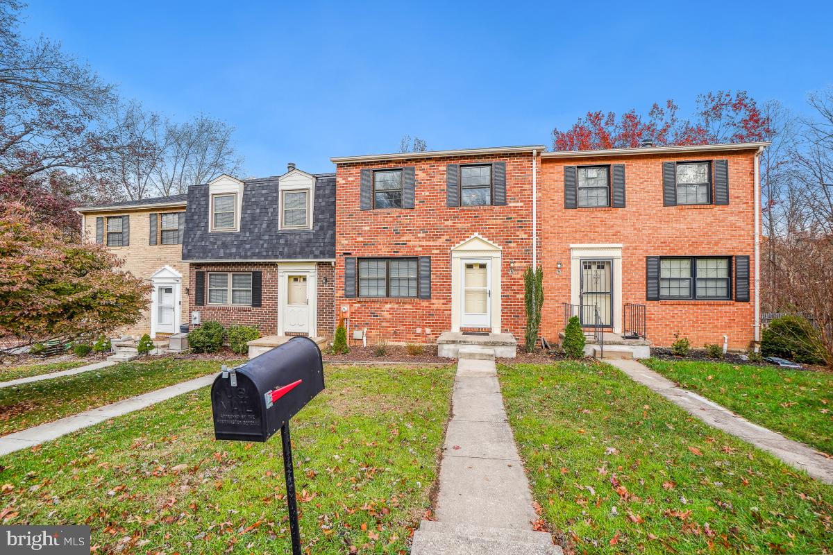 5 SHADY HILL COURT