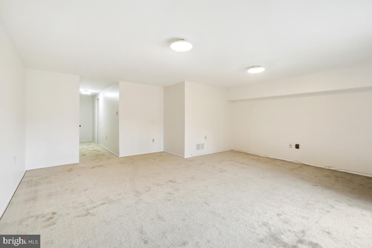 DREXEL WOODS - Residential Lease