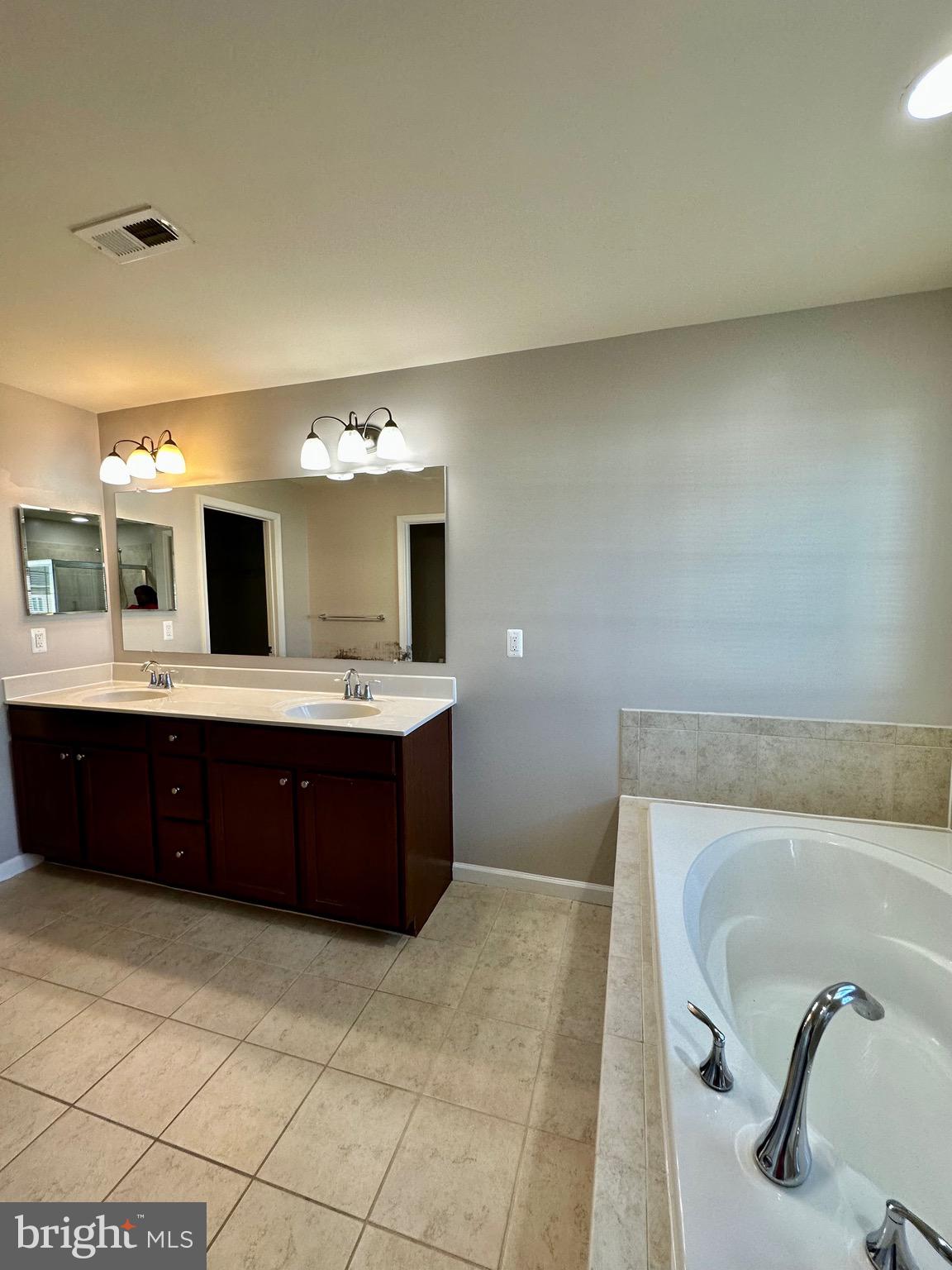 MILLHOUSE CREEK - Residential Lease