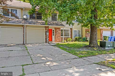 Townhouse For Sale - 222 Shady Lane<br/> MARLTON, NJ 08053