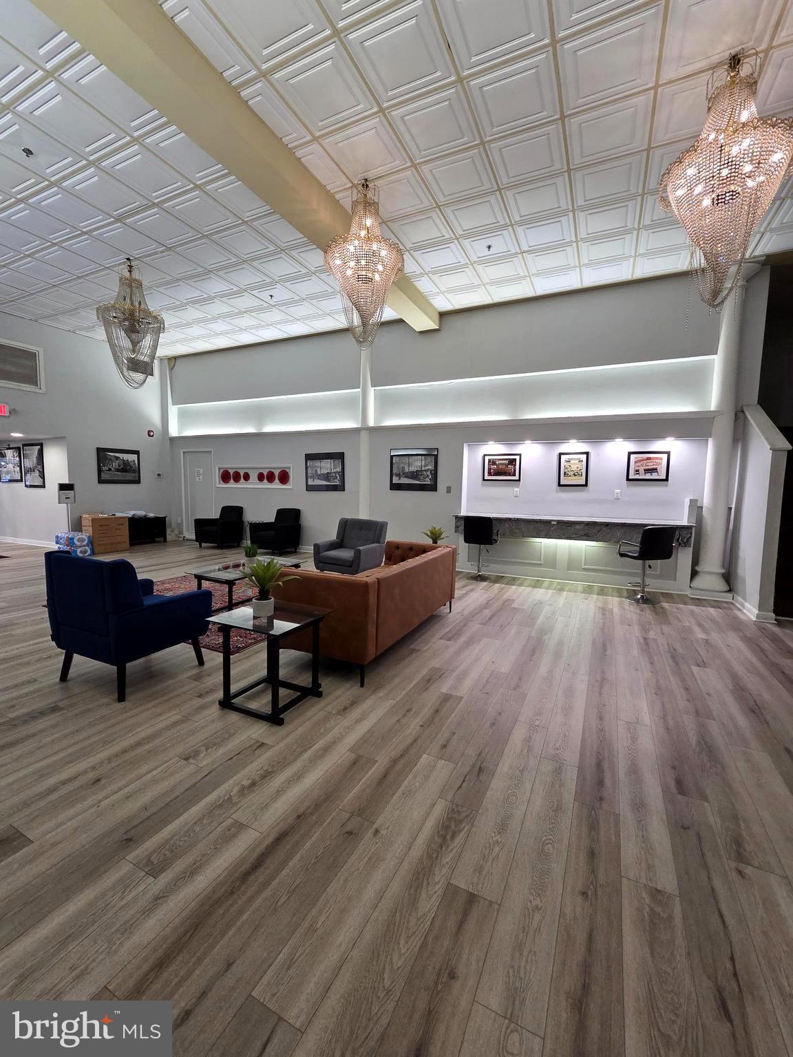 1010 RACE STREET 00 8H