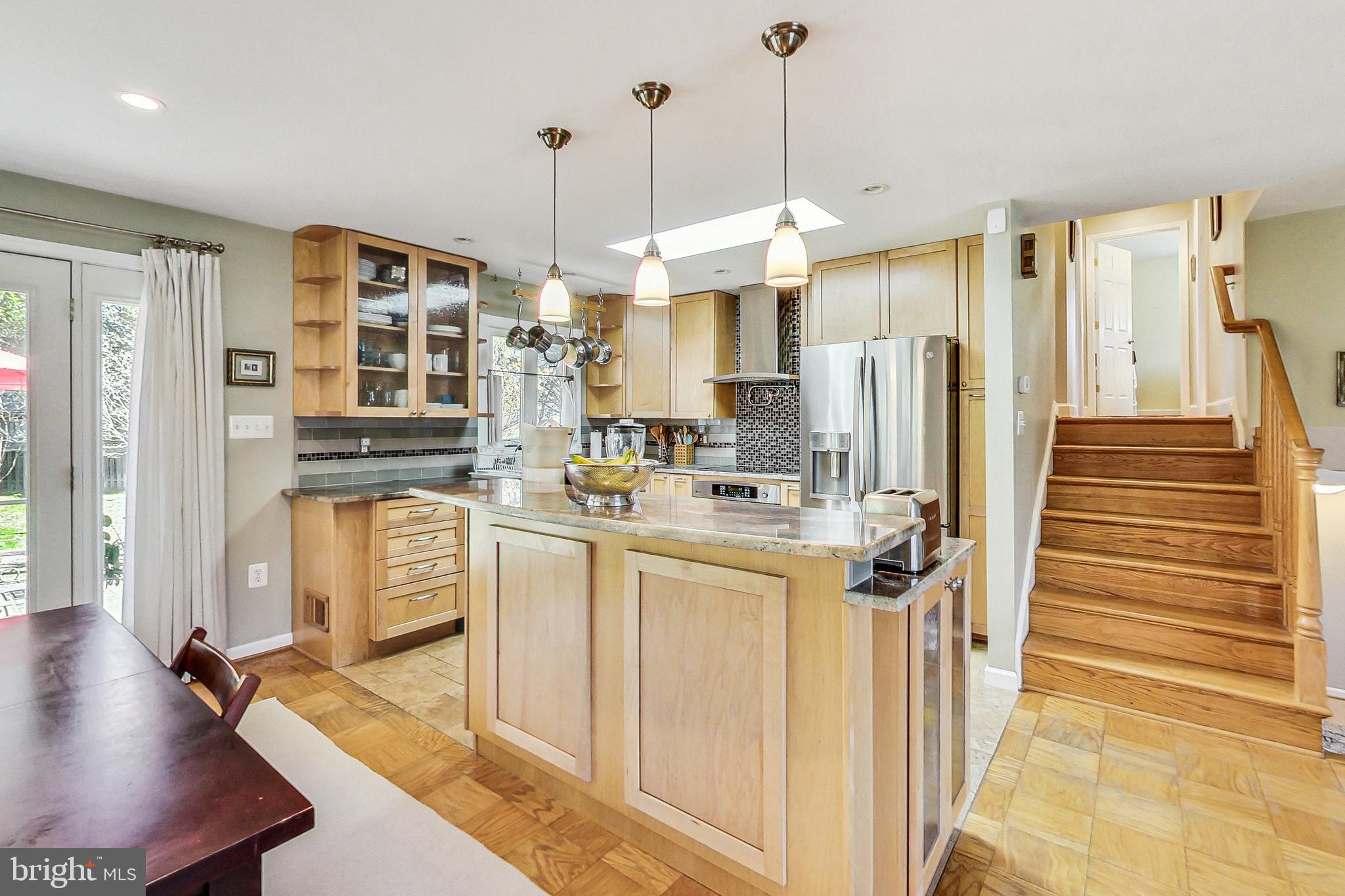 BROYHILLS MCLEAN ESTATES - Residential