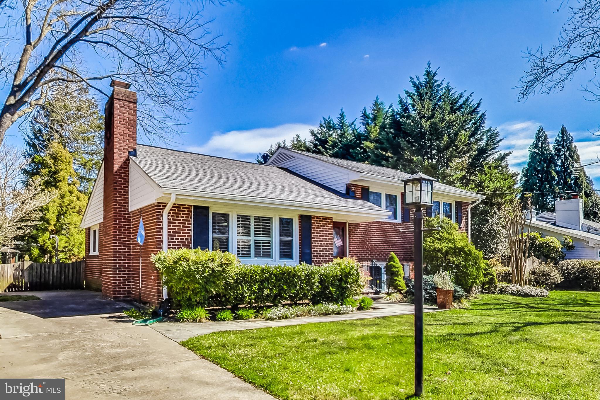 BROYHILLS MCLEAN ESTATES - Residential