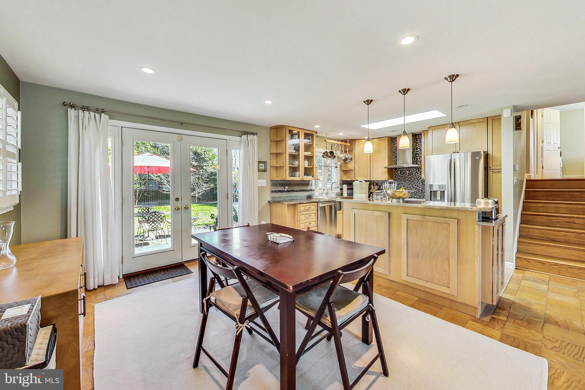 BROYHILLS MCLEAN ESTATES - Residential