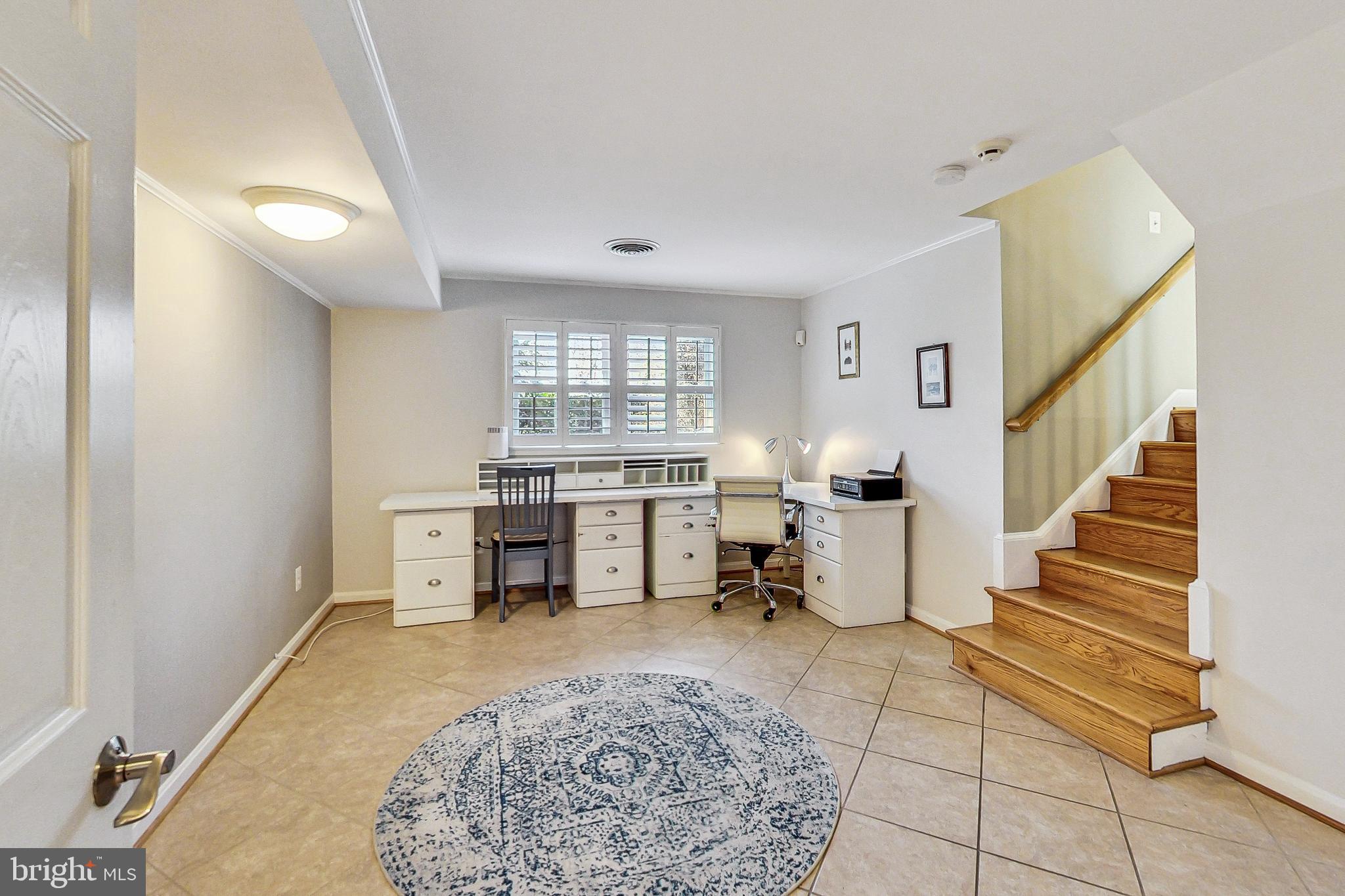 BROYHILLS MCLEAN ESTATES - Residential