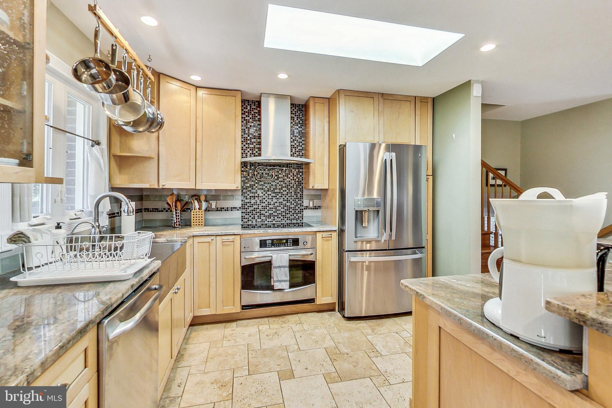 BROYHILLS MCLEAN ESTATES - Residential