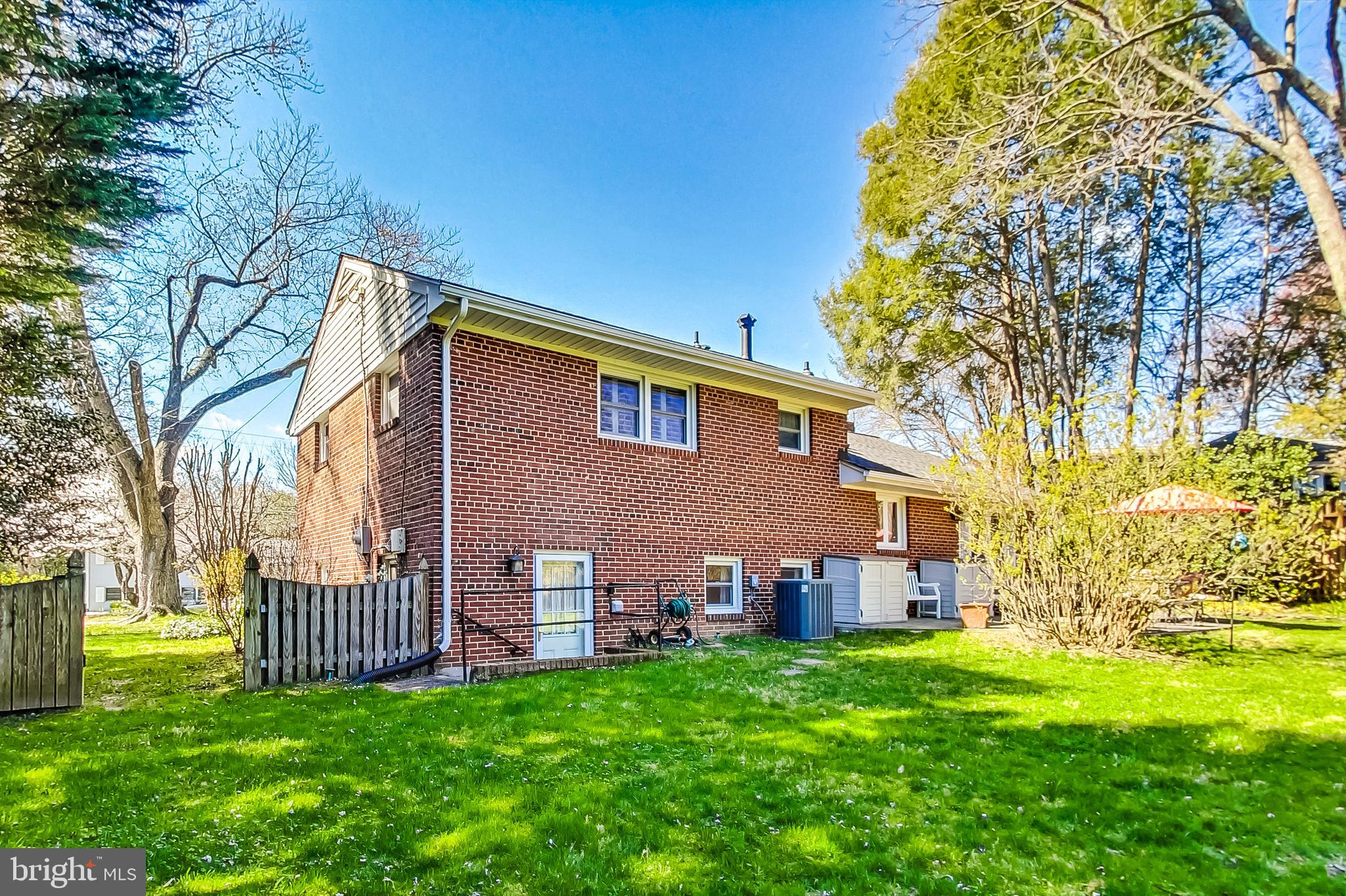 BROYHILLS MCLEAN ESTATES - Residential