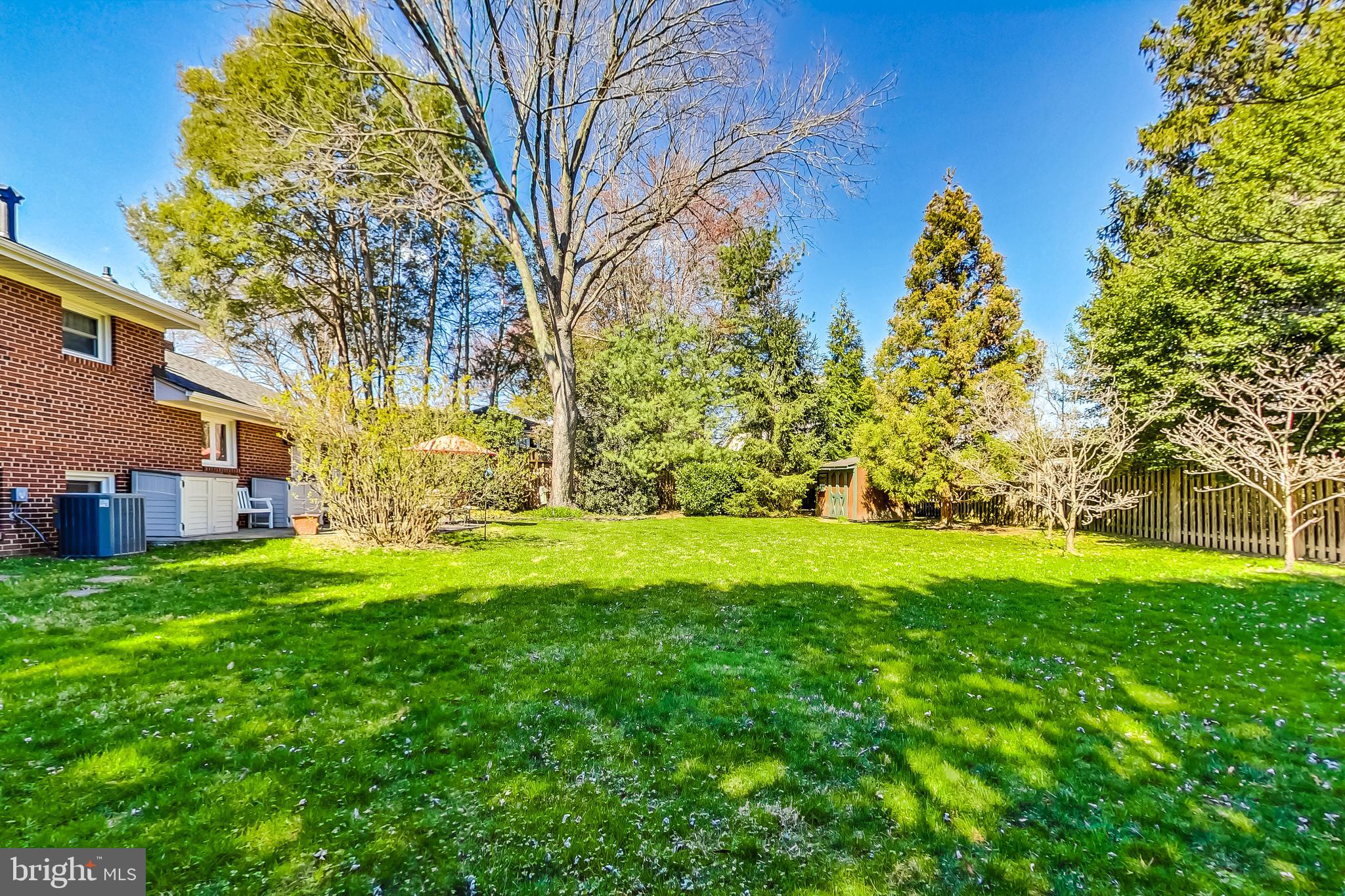 BROYHILLS MCLEAN ESTATES - Residential