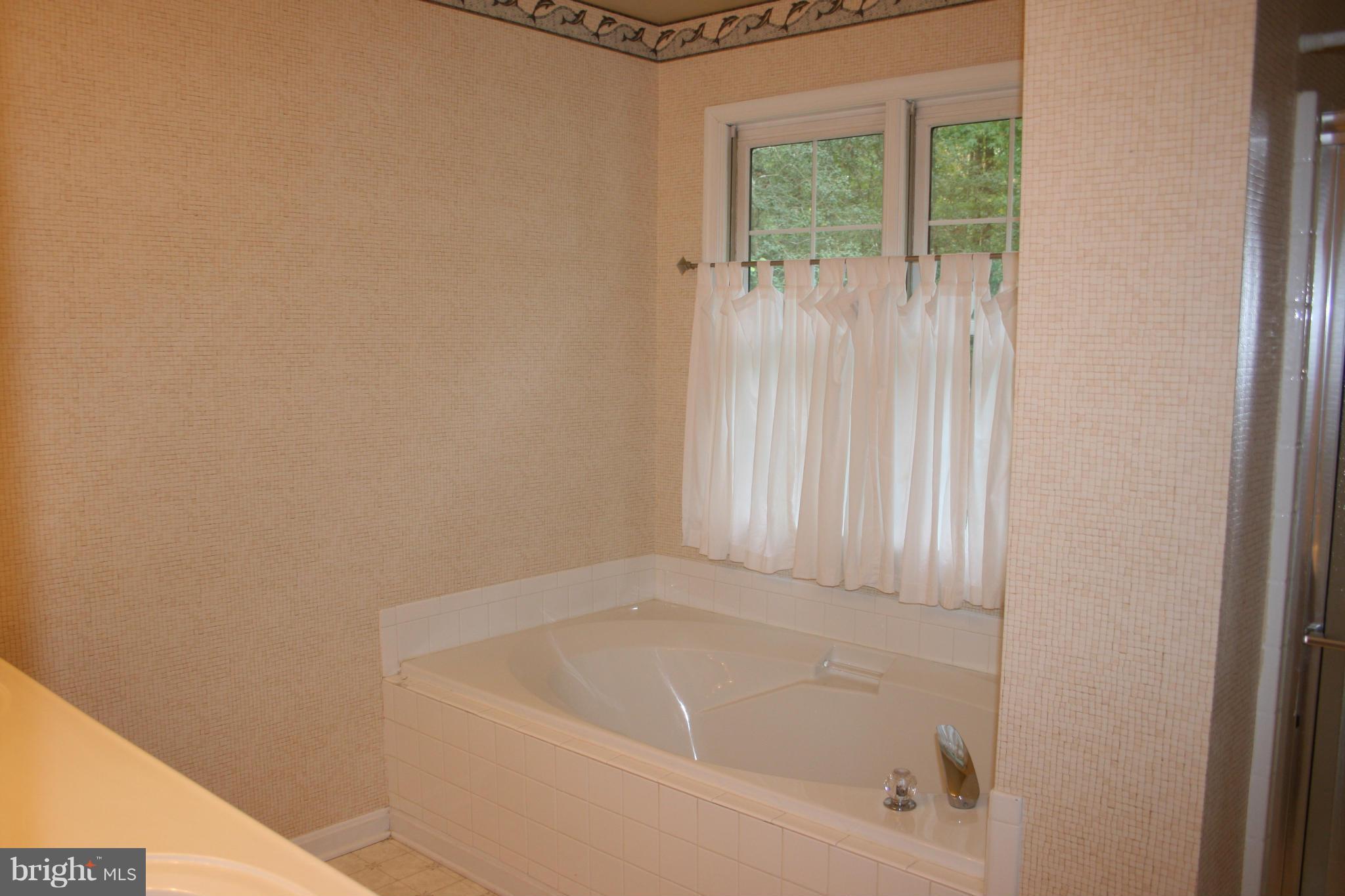 FOX POINT - Residential Lease