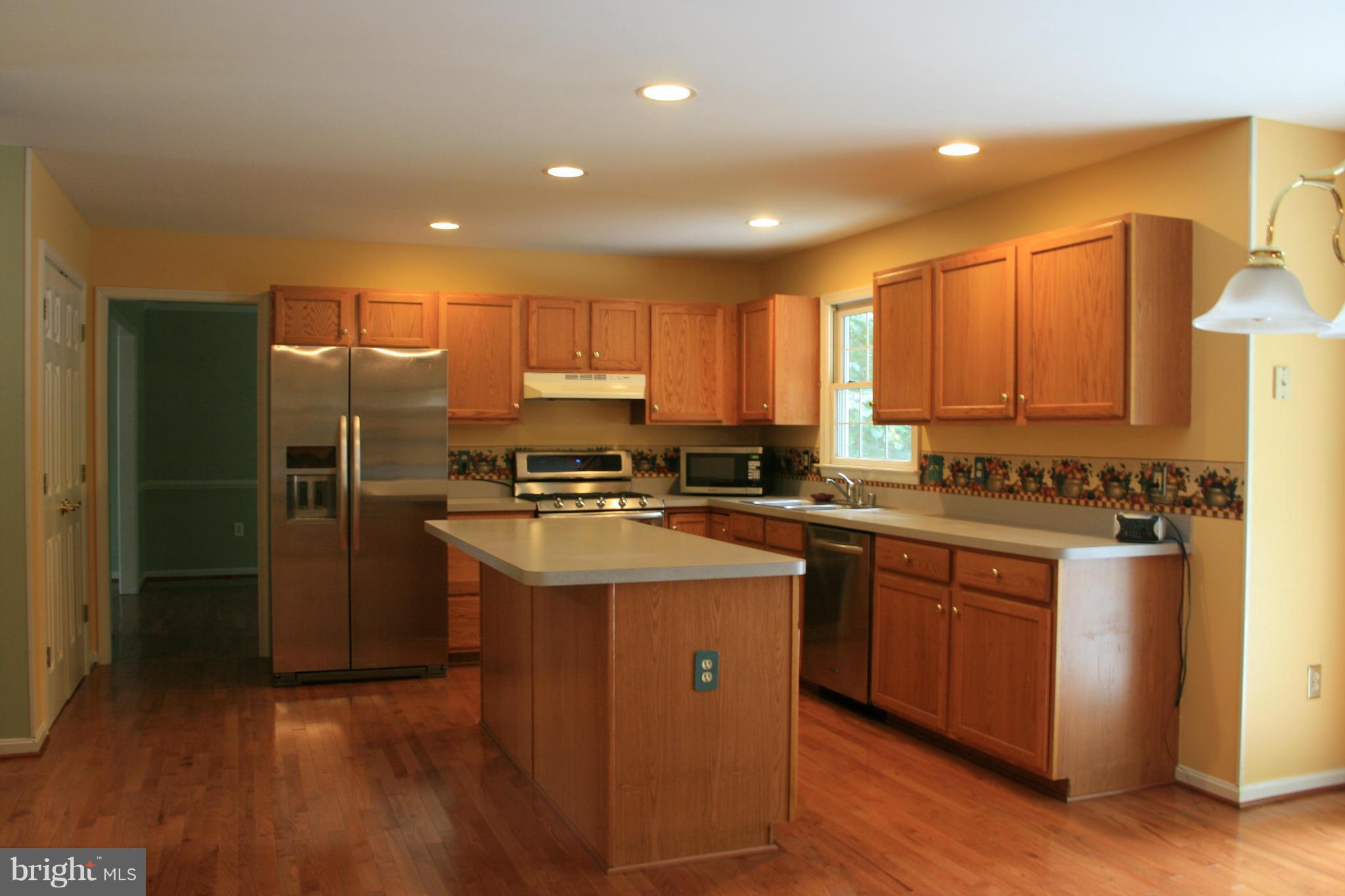 FOX POINT - Residential Lease