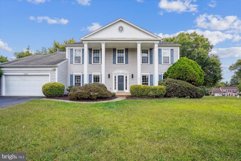 Photo of 13205 Pleasant Glen Court, HERNDON, VA 20171 (MLS # VAFX2301826)