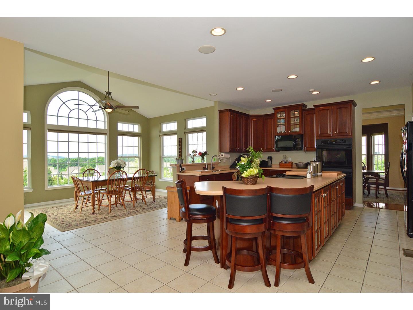 BROOKFIELD MANOR - Residential